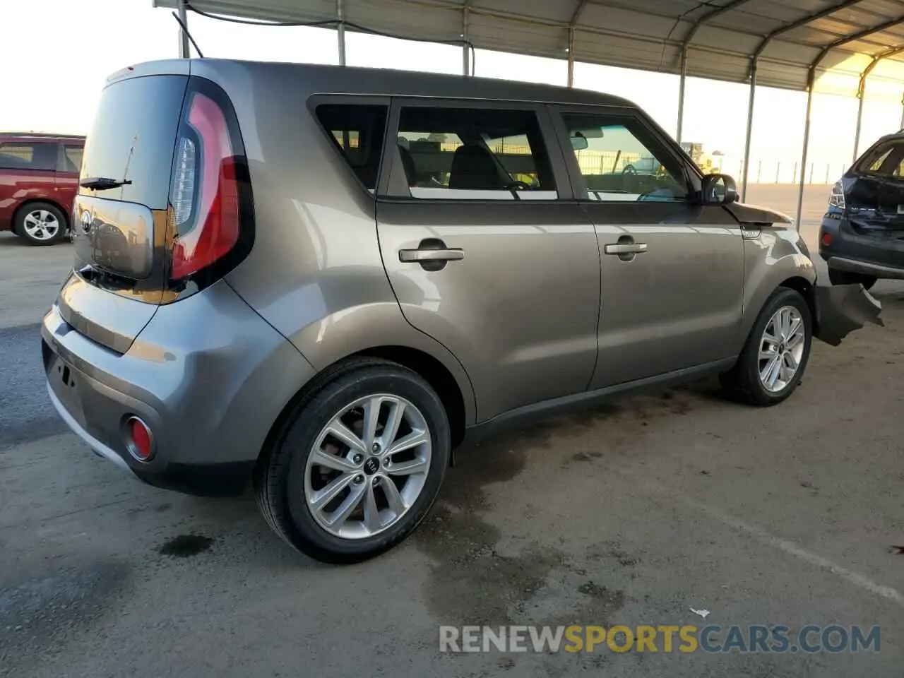3 fotografías del automóvil dañado KNDJP3A58K7697360 KIA SOUL 2019