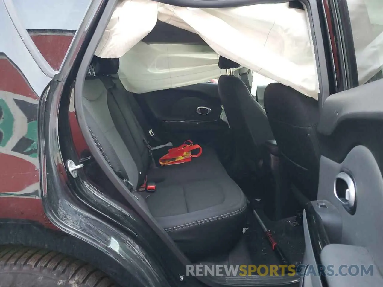 10 fotografías del automóvil dañado KNDJP3A59K7678722 KIA SOUL 2019