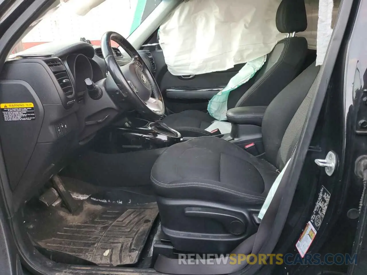 7 fotografías del automóvil dañado KNDJP3A59K7678722 KIA SOUL 2019