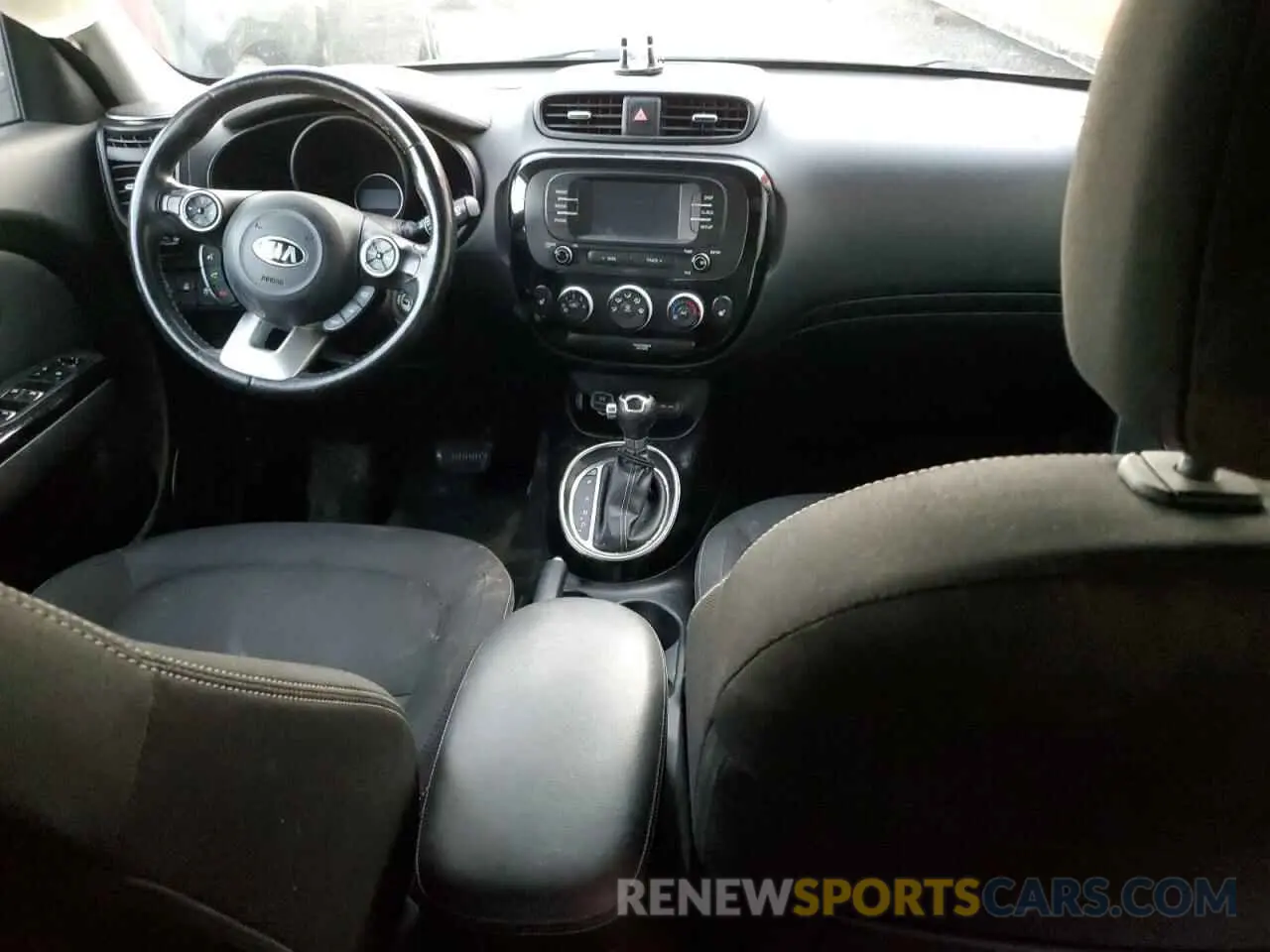 8 fotografías del automóvil dañado KNDJP3A59K7678722 KIA SOUL 2019