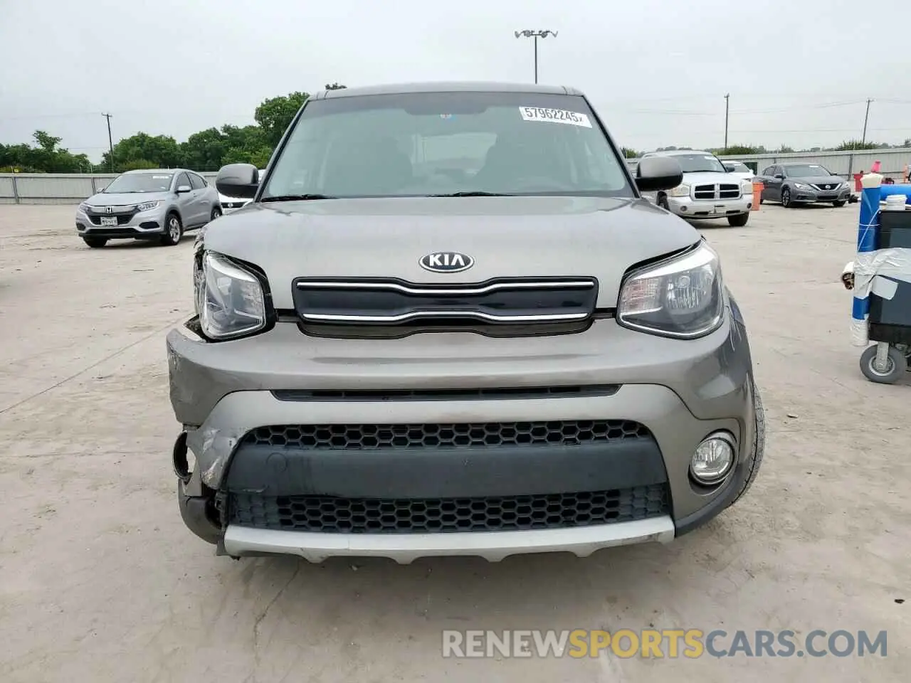 5 fotografías del automóvil dañado KNDJP3A5XK7629576 KIA SOUL 2019
