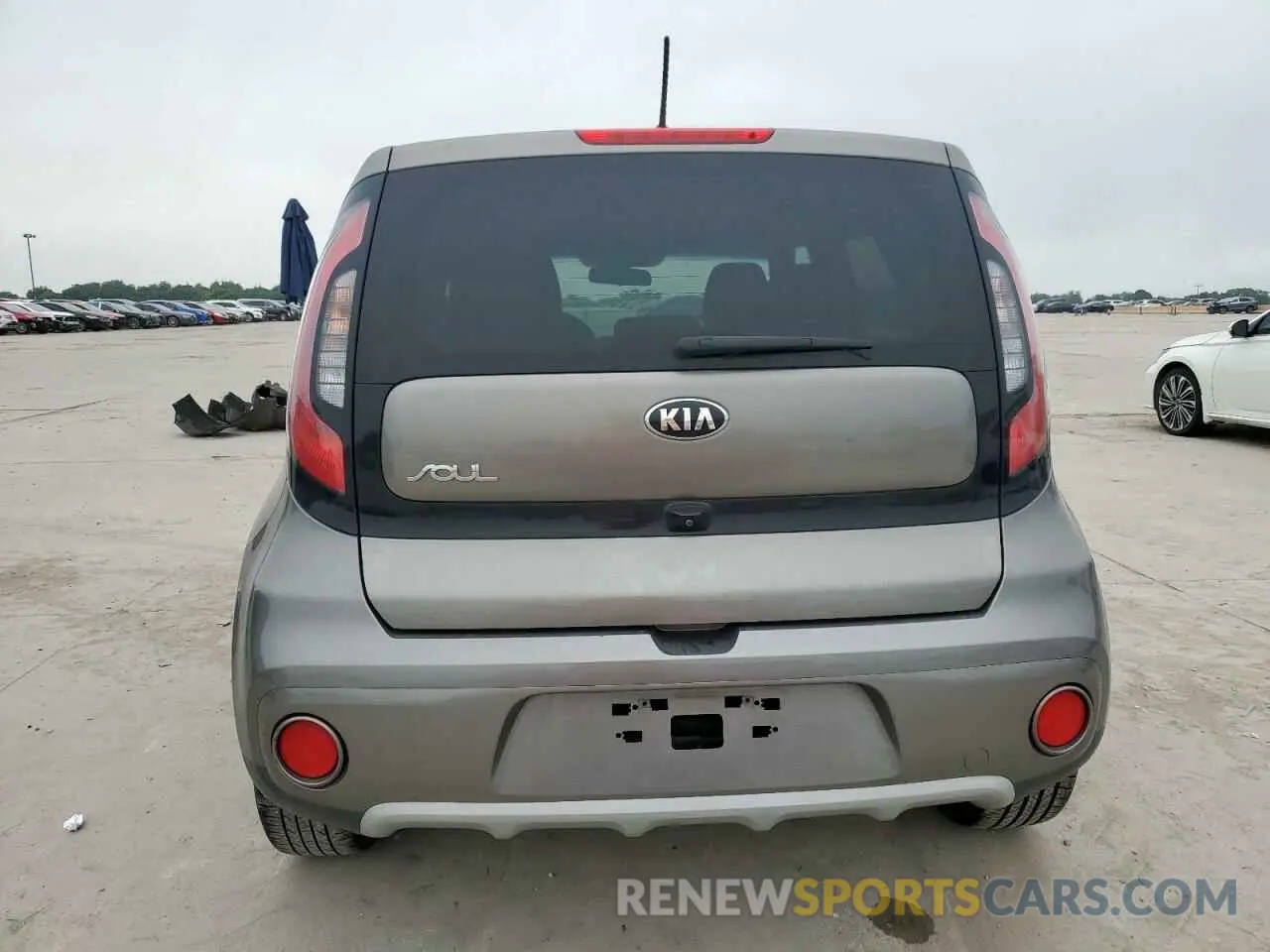 6 fotografías del automóvil dañado KNDJP3A5XK7629576 KIA SOUL 2019
