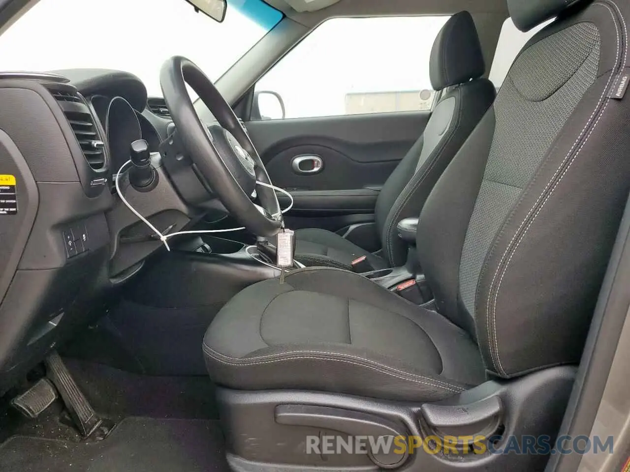 7 fotografías del automóvil dañado KNDJP3A5XK7629576 KIA SOUL 2019