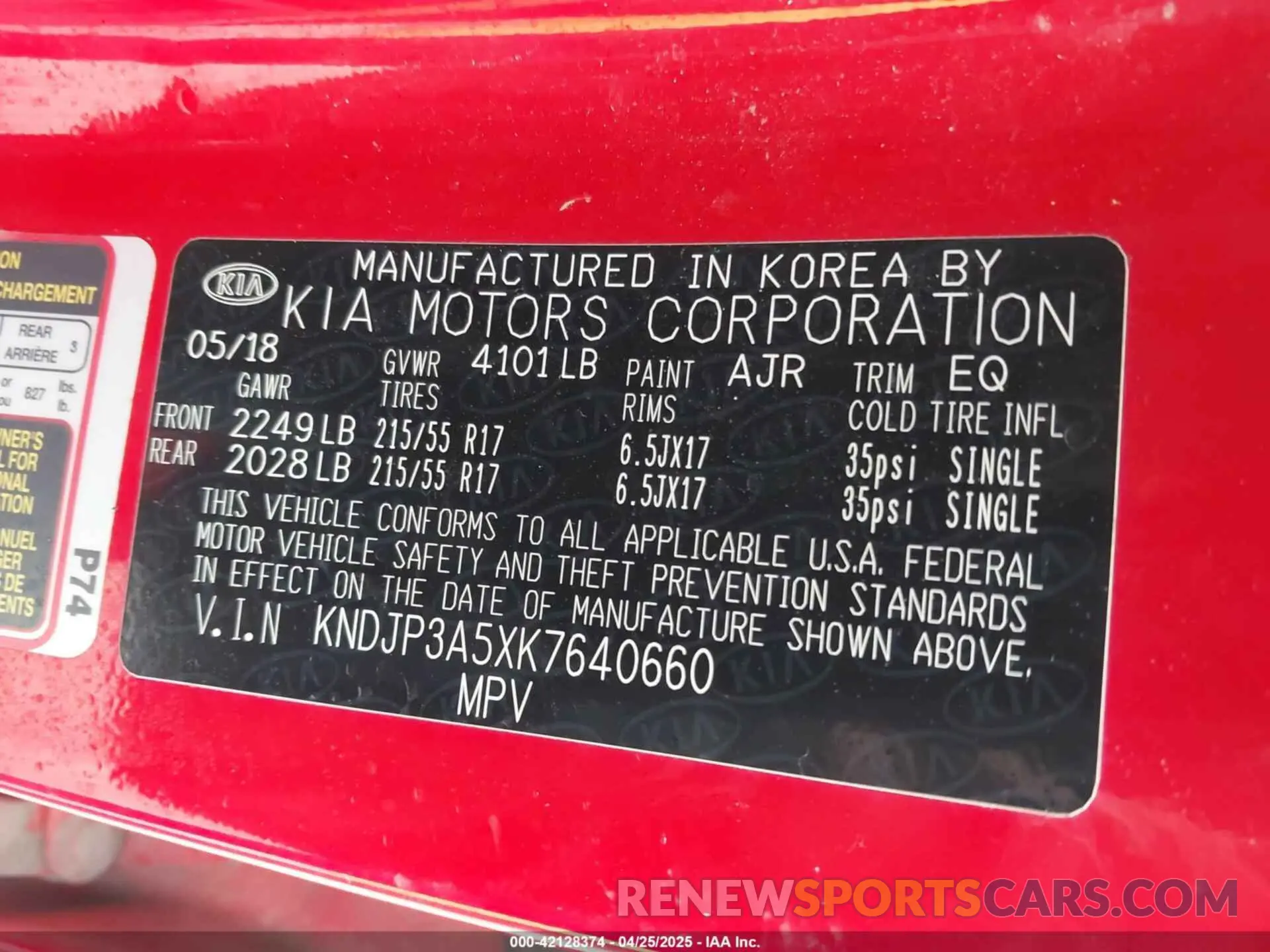 9 fotografías del automóvil dañado KNDJP3A5XK7640660 KIA SOUL 2019