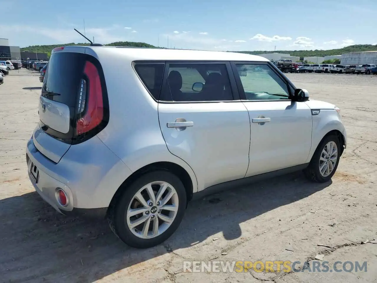 3 fotografías del automóvil dañado KNDJP3A5XK7677319 KIA SOUL 2019