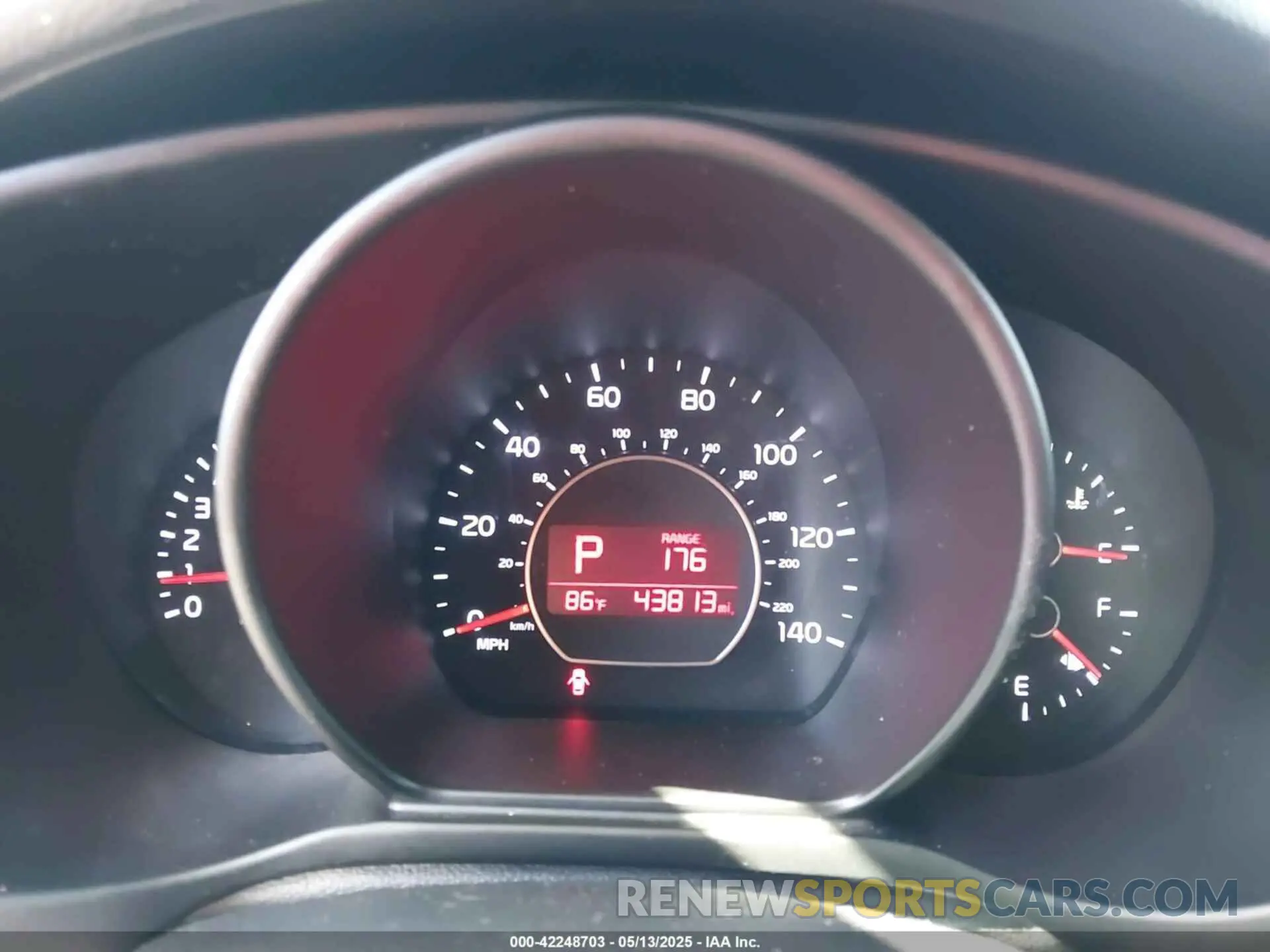 7 fotografías del automóvil dañado KNDJP3A5XK7691270 KIA SOUL 2019