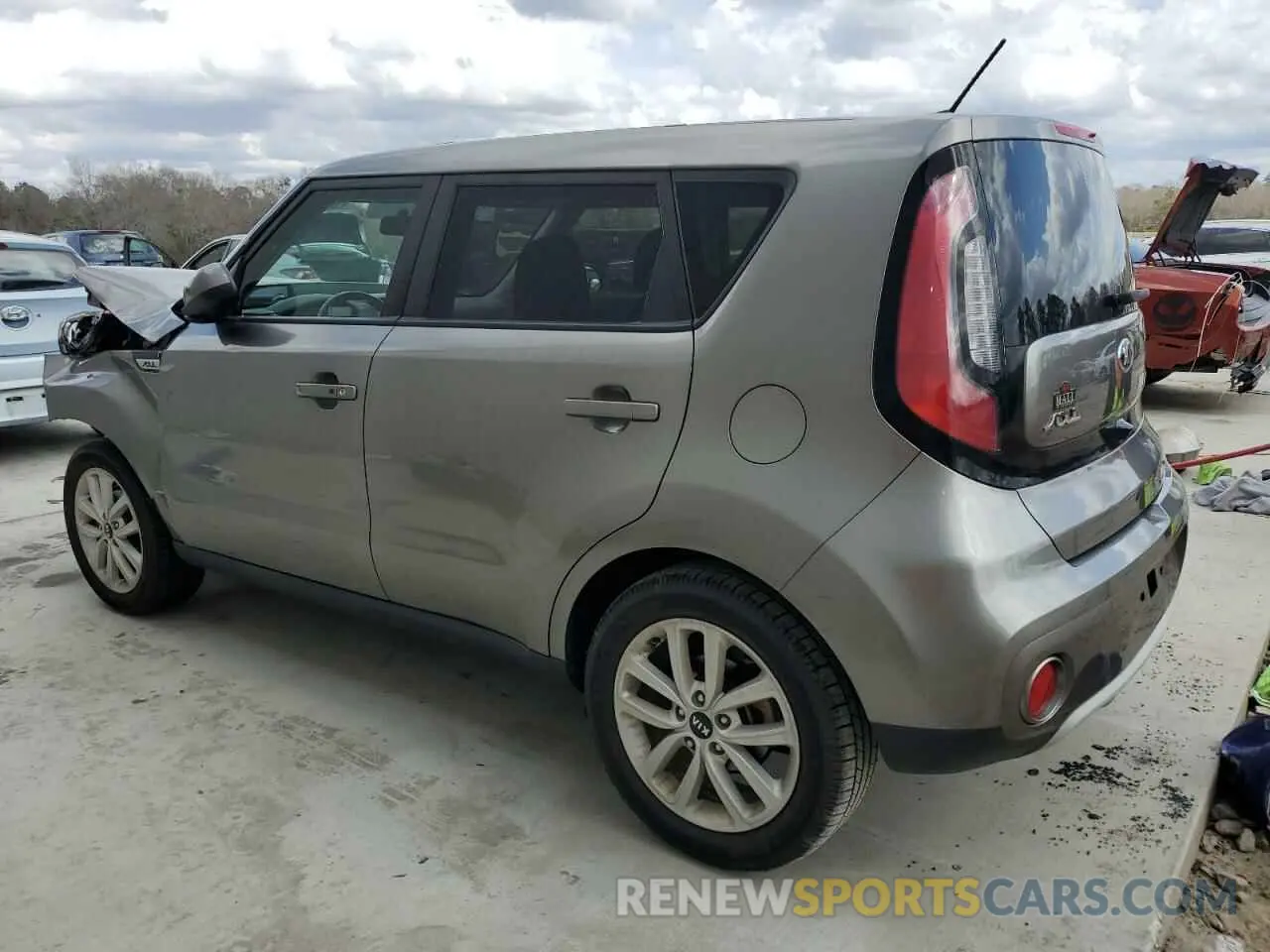 2 fotografías del automóvil dañado KNDJP3A5XK7694251 KIA SOUL 2019