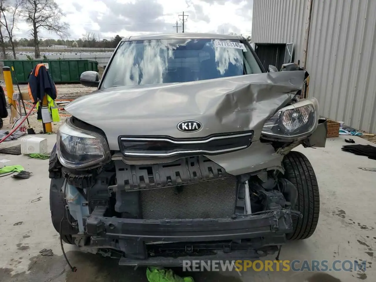 5 fotografías del automóvil dañado KNDJP3A5XK7694251 KIA SOUL 2019