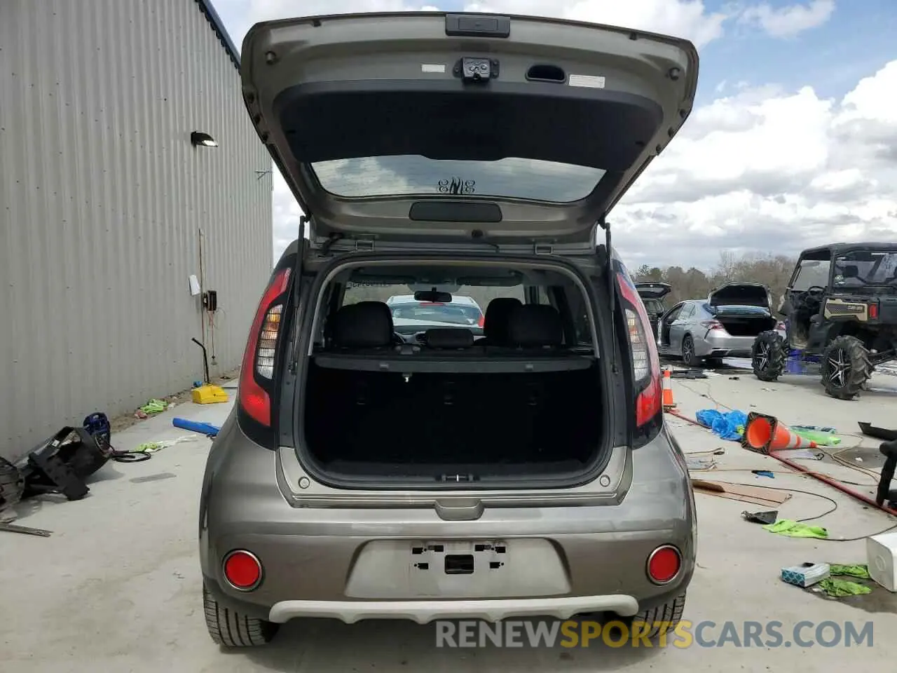 6 fotografías del automóvil dañado KNDJP3A5XK7694251 KIA SOUL 2019