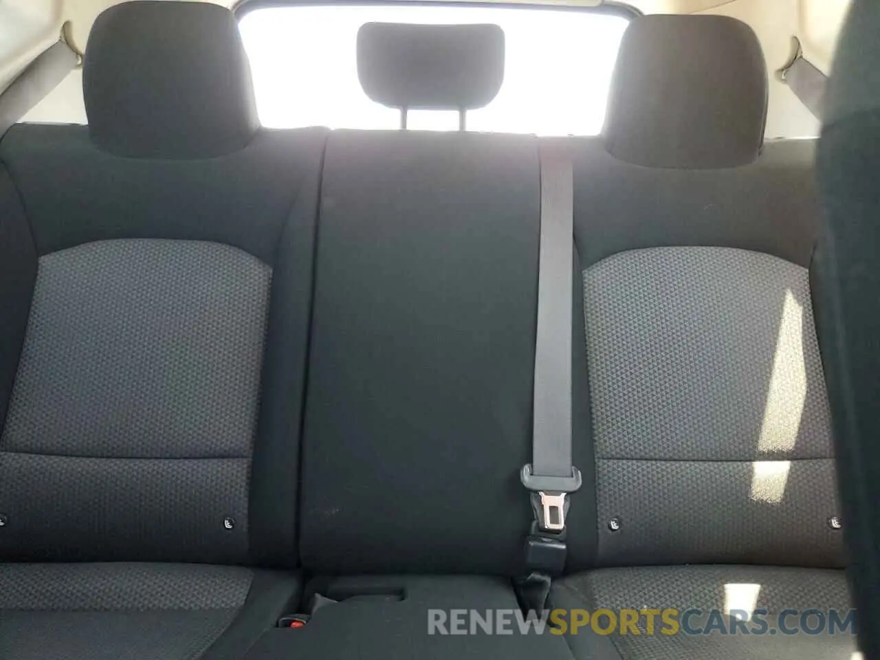 10 fotografías del automóvil dañado KNDJ22AUXL7070189 KIA SOUL 2020