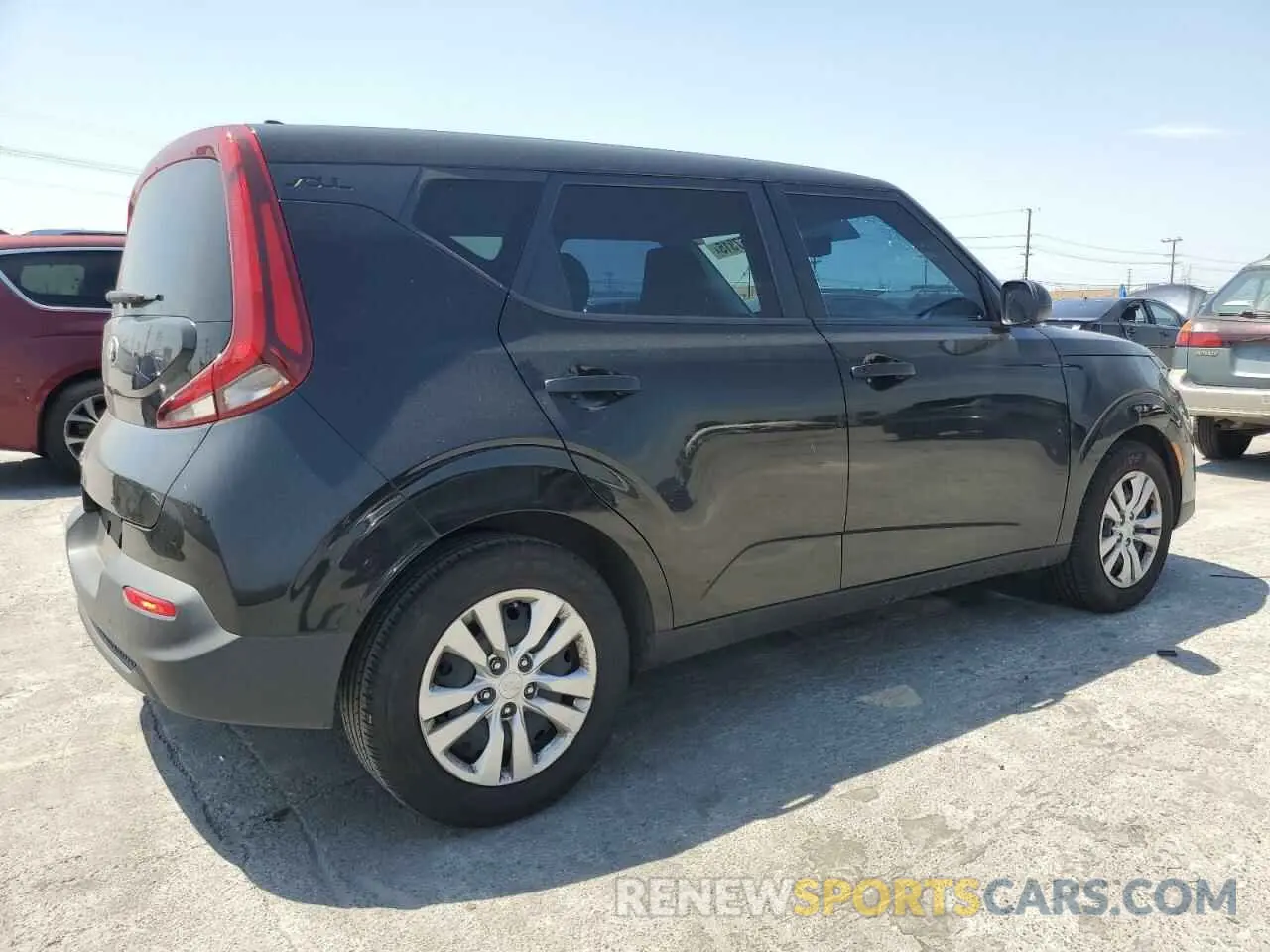 3 fotografías del automóvil dañado KNDJ22AUXL7070189 KIA SOUL 2020