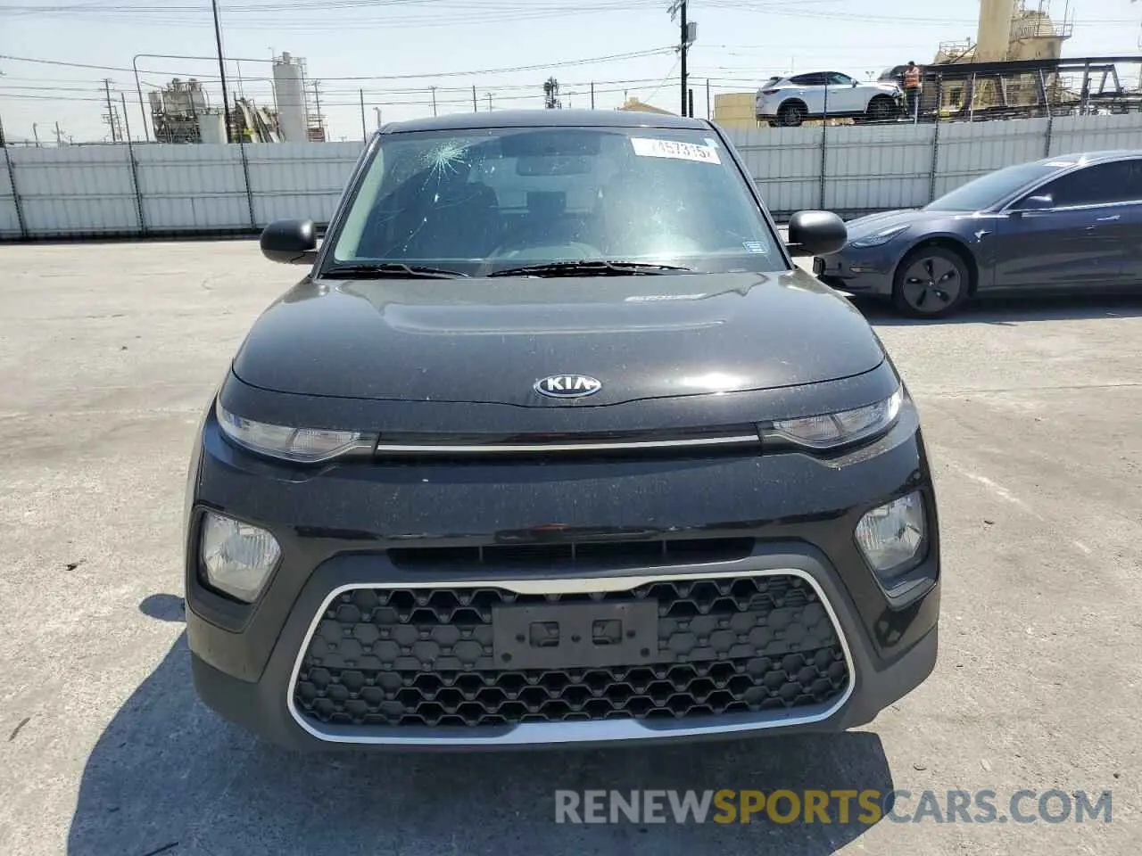 5 fotografías del automóvil dañado KNDJ22AUXL7070189 KIA SOUL 2020