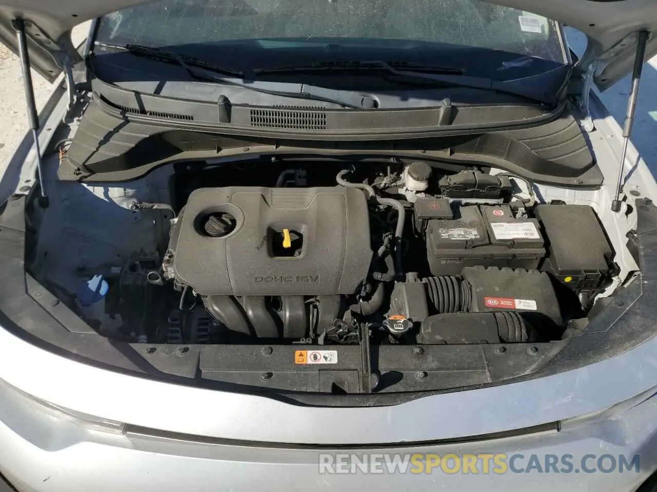 13 fotografías del automóvil dañado KNDJ23AU0L7070031 KIA SOUL 2020