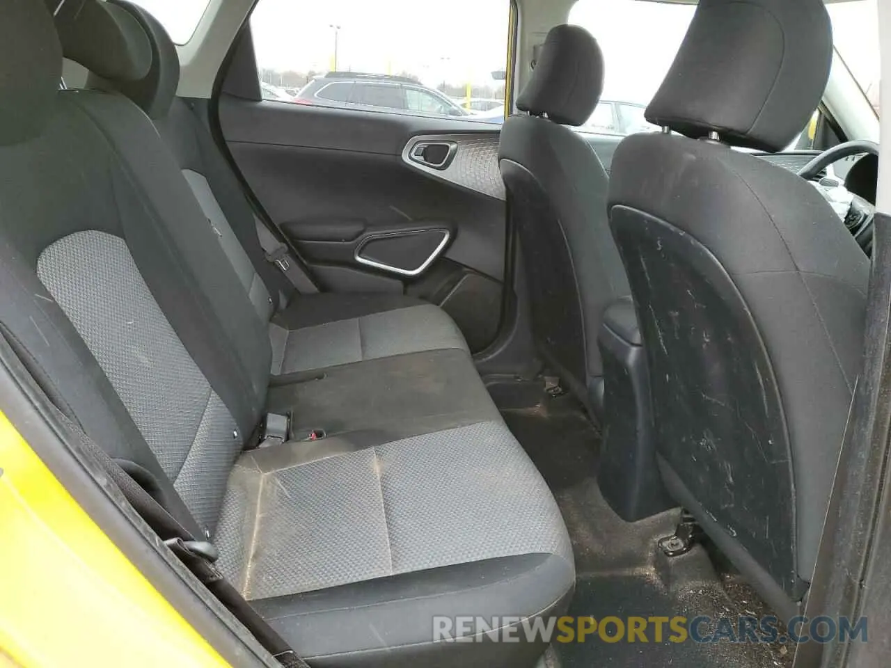 10 fotografías del automóvil dañado KNDJ23AU0L7080106 KIA SOUL 2020
