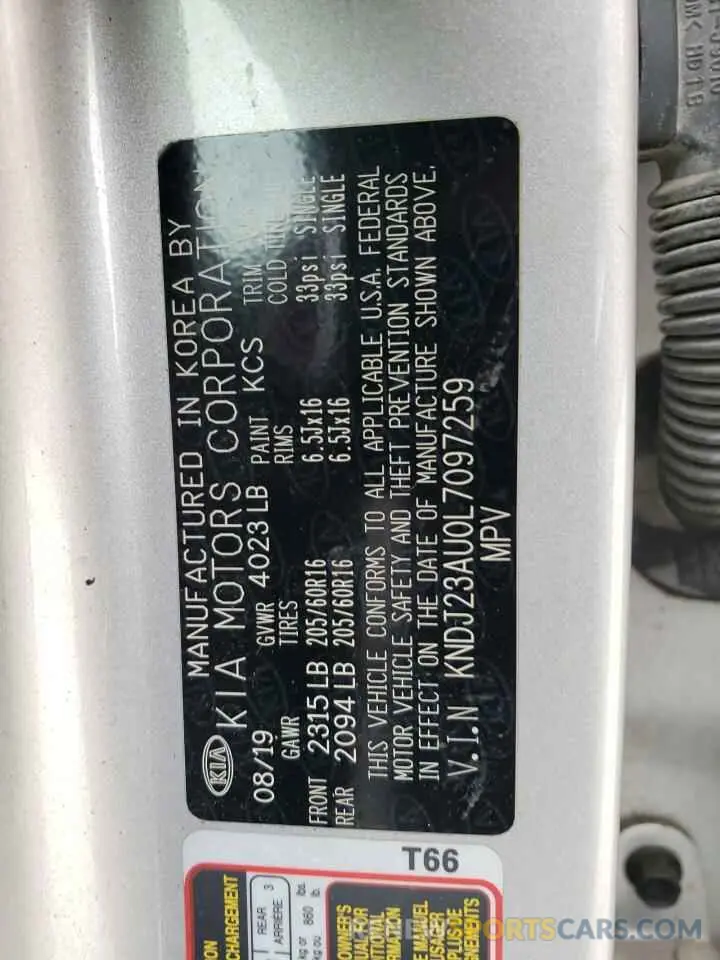 13 fotografías del automóvil dañado KNDJ23AU0L7097259 KIA SOUL 2020