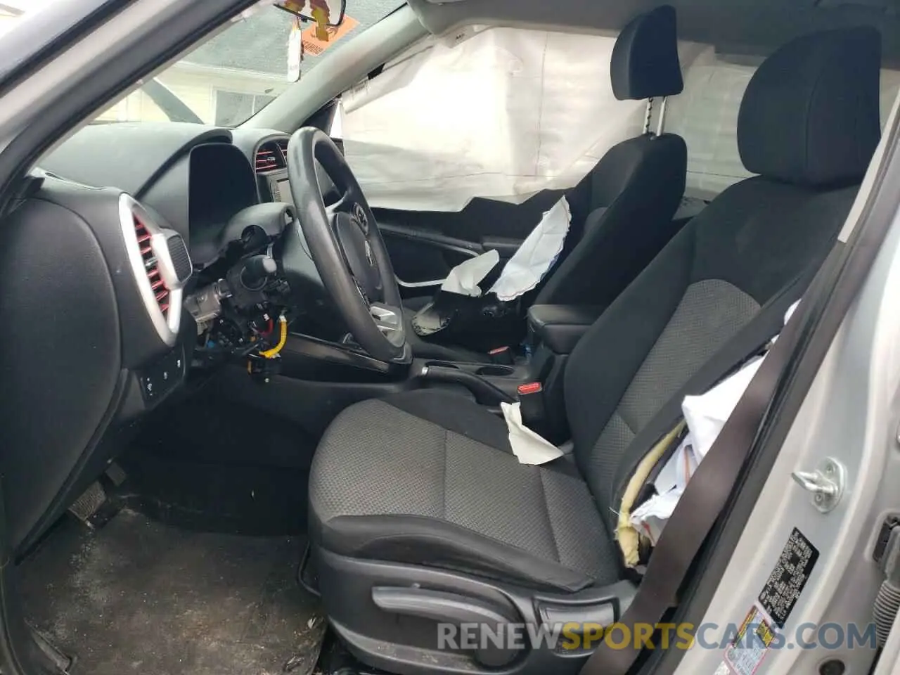 7 fotografías del automóvil dañado KNDJ23AU0L7097259 KIA SOUL 2020