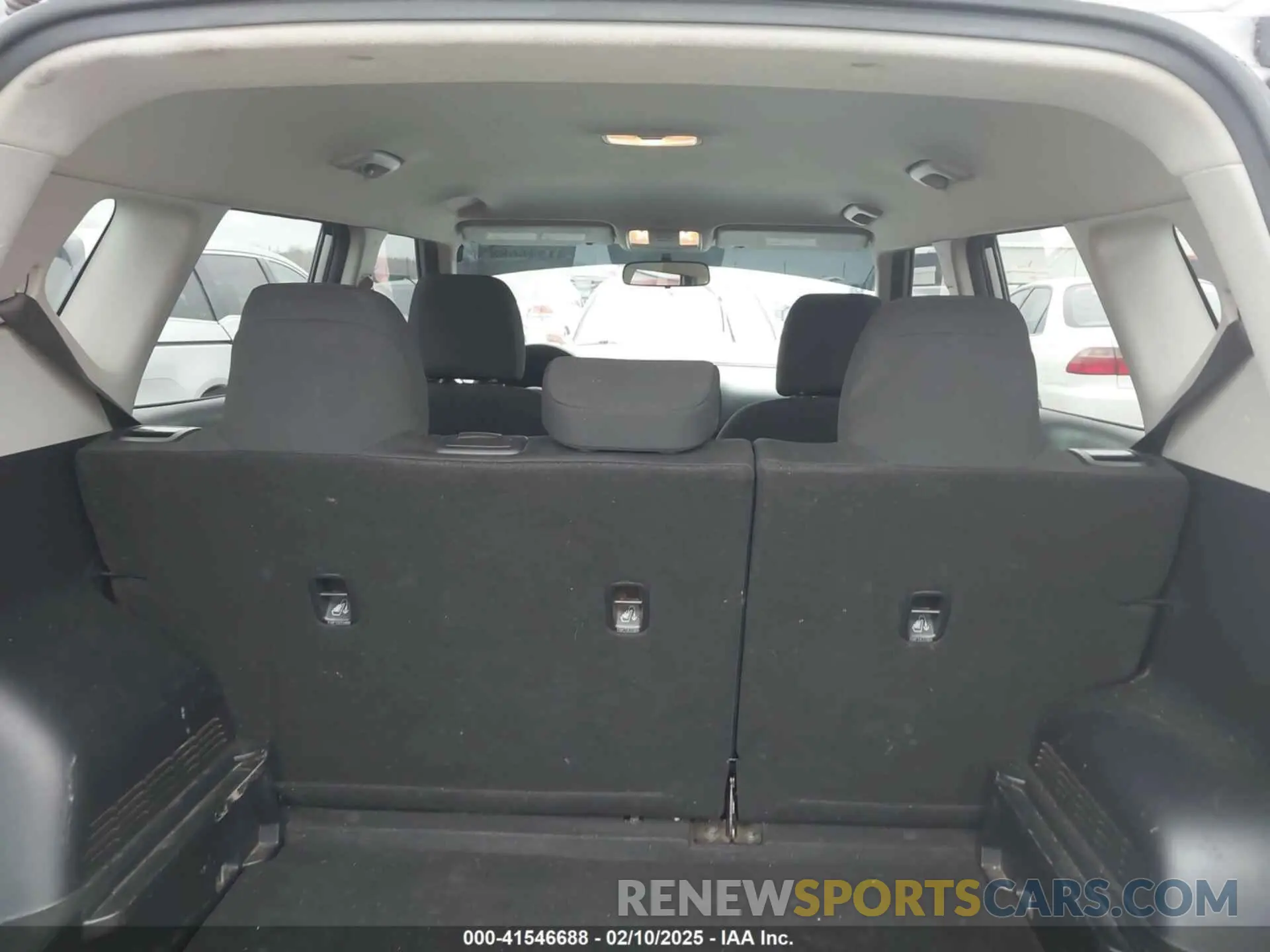 17 fotografías del automóvil dañado KNDJ23AU0L7109359 KIA SOUL 2020