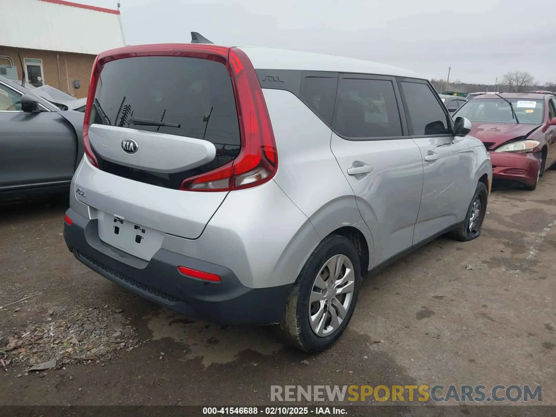4 fotografías del automóvil dañado KNDJ23AU0L7109359 KIA SOUL 2020