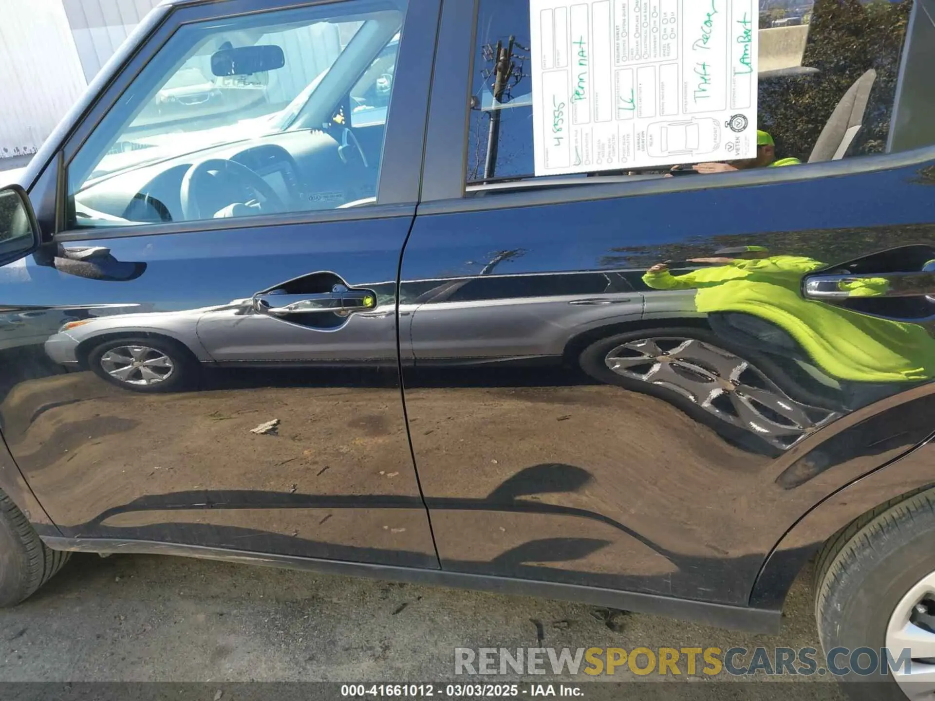 14 fotografías del automóvil dañado KNDJ23AU0L7712585 KIA SOUL 2020