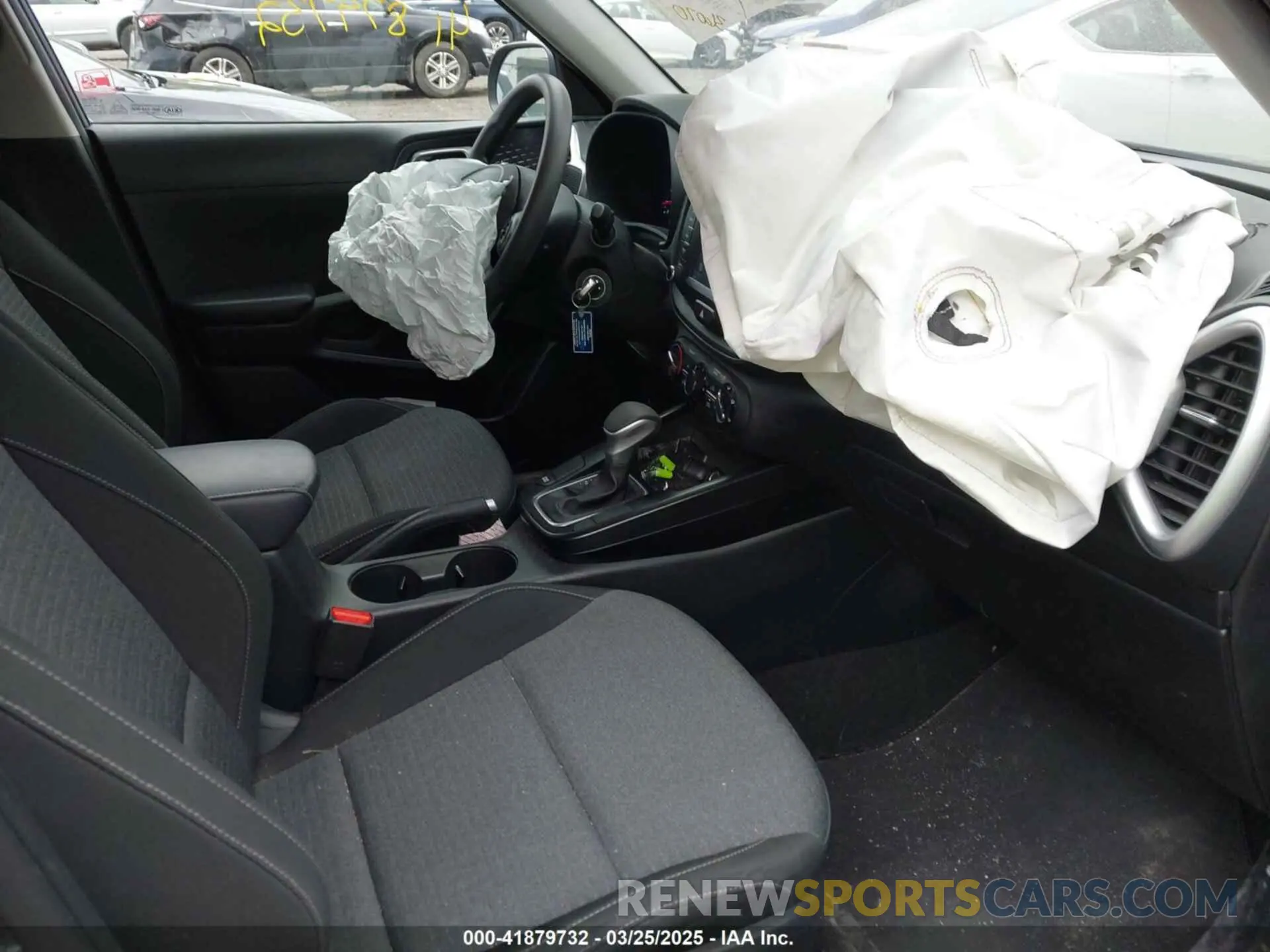 5 fotografías del automóvil dañado KNDJ23AU0L7719665 KIA SOUL 2020
