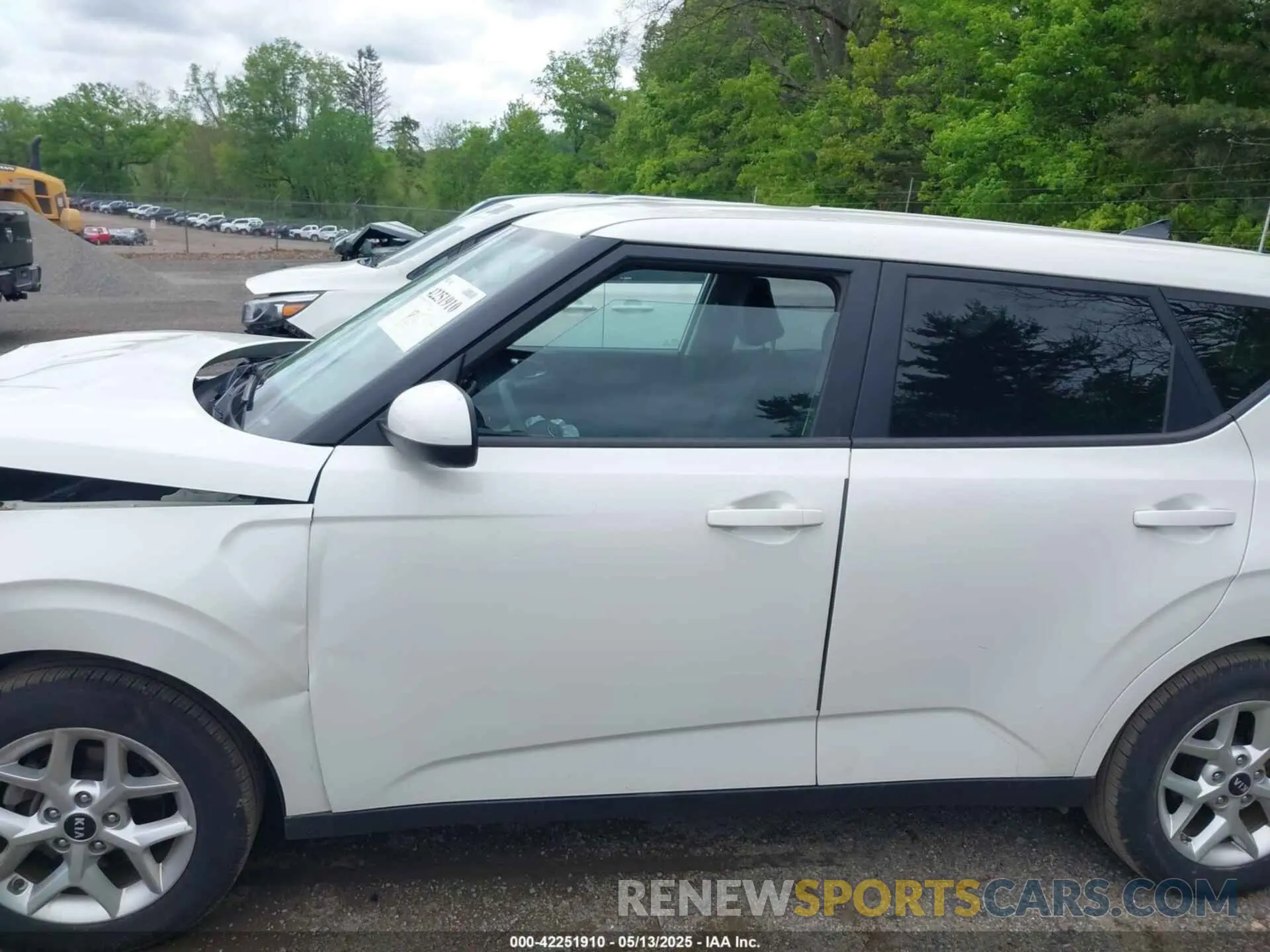 14 fotografías del automóvil dañado KNDJ23AU0L7722100 KIA SOUL 2020