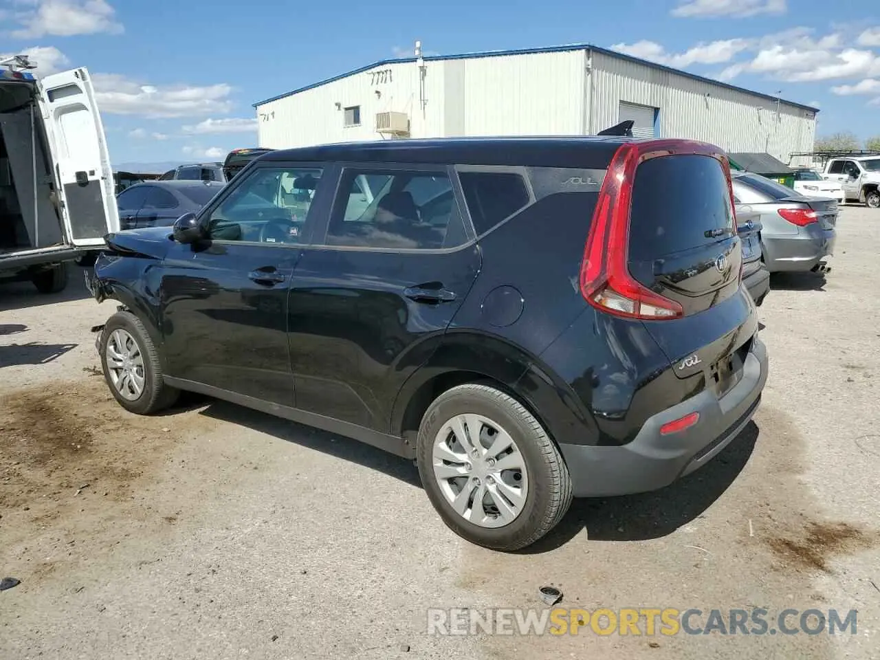 2 fotografías del automóvil dañado KNDJ23AU1L7062780 KIA SOUL 2020