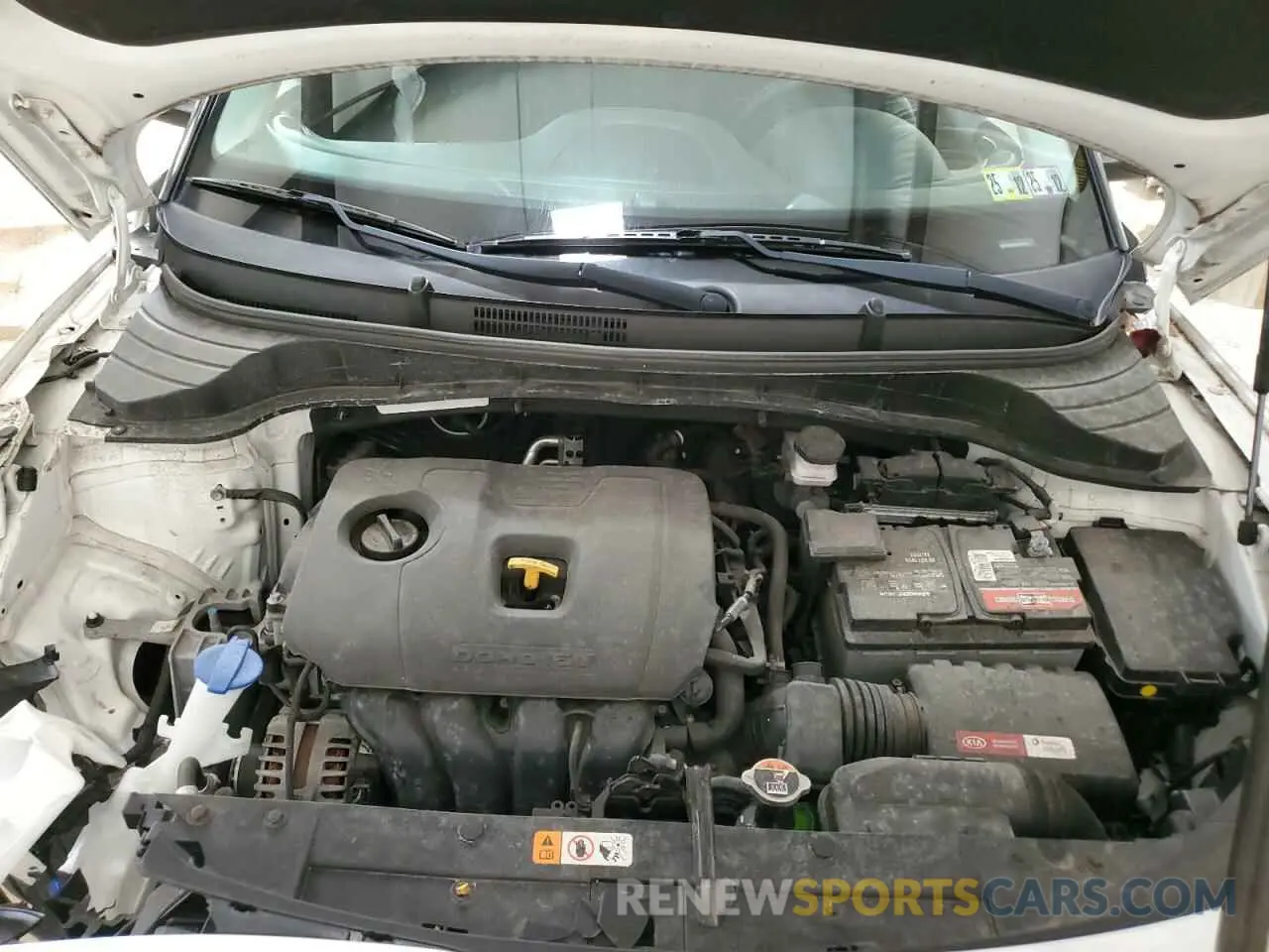 11 fotografías del automóvil dañado KNDJ23AU1L7067185 KIA SOUL 2020