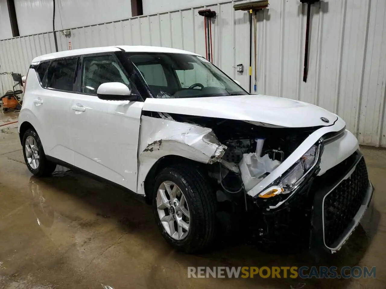 4 fotografías del automóvil dañado KNDJ23AU1L7067185 KIA SOUL 2020