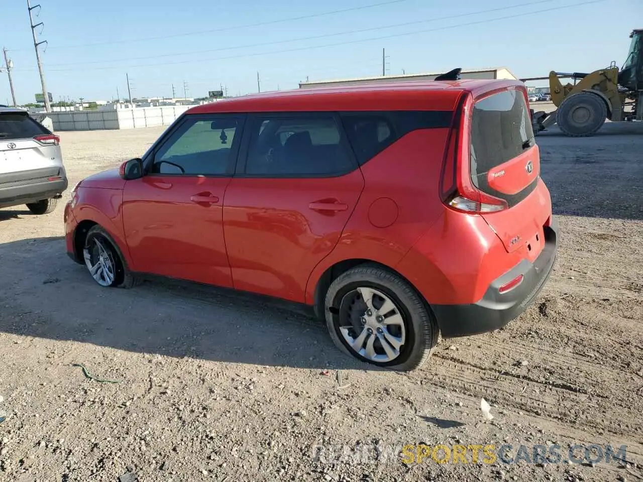 2 fotografías del automóvil dañado KNDJ23AU1L7728794 KIA SOUL 2020