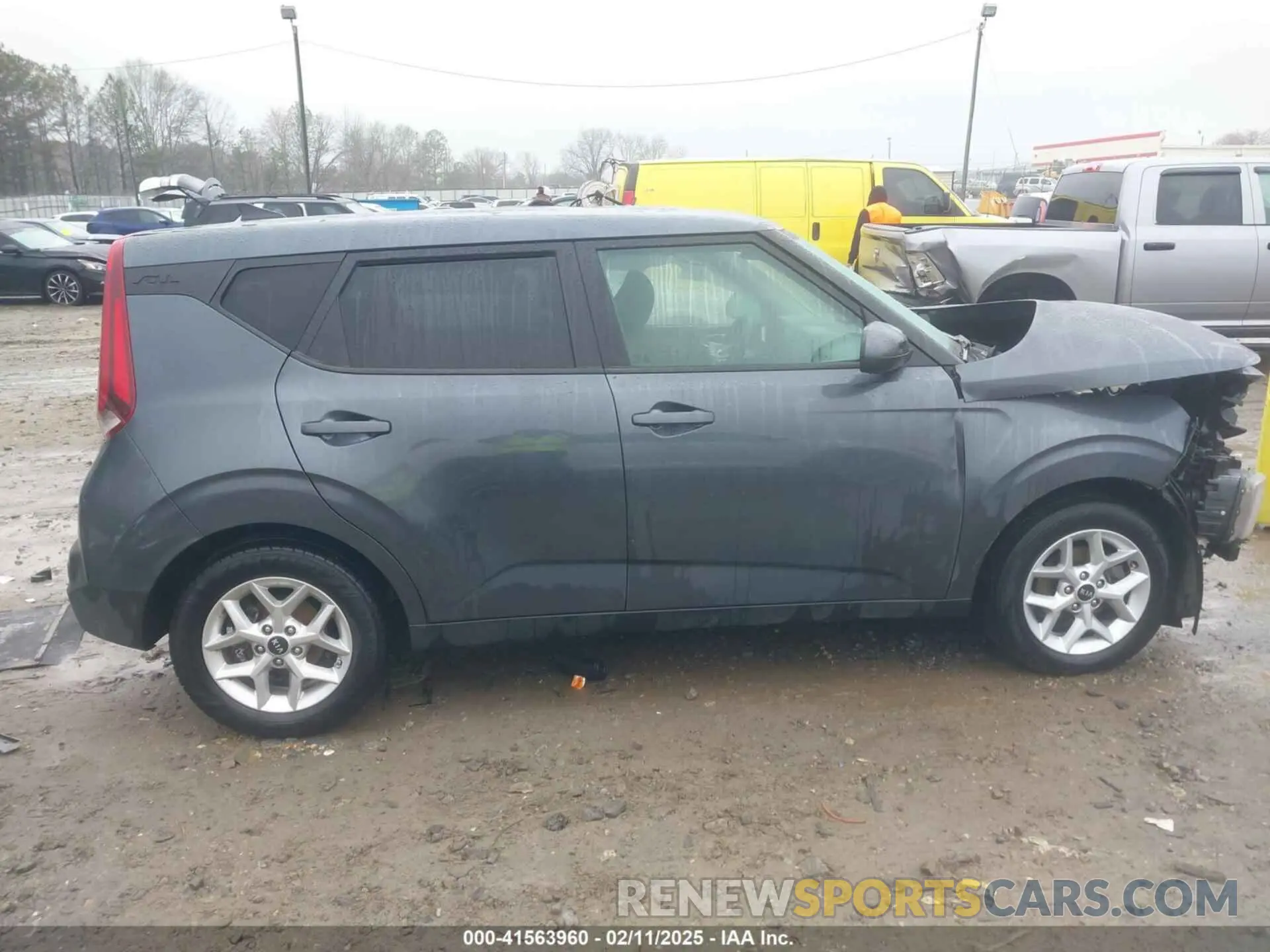 14 fotografías del automóvil dañado KNDJ23AU2L7001180 KIA SOUL 2020