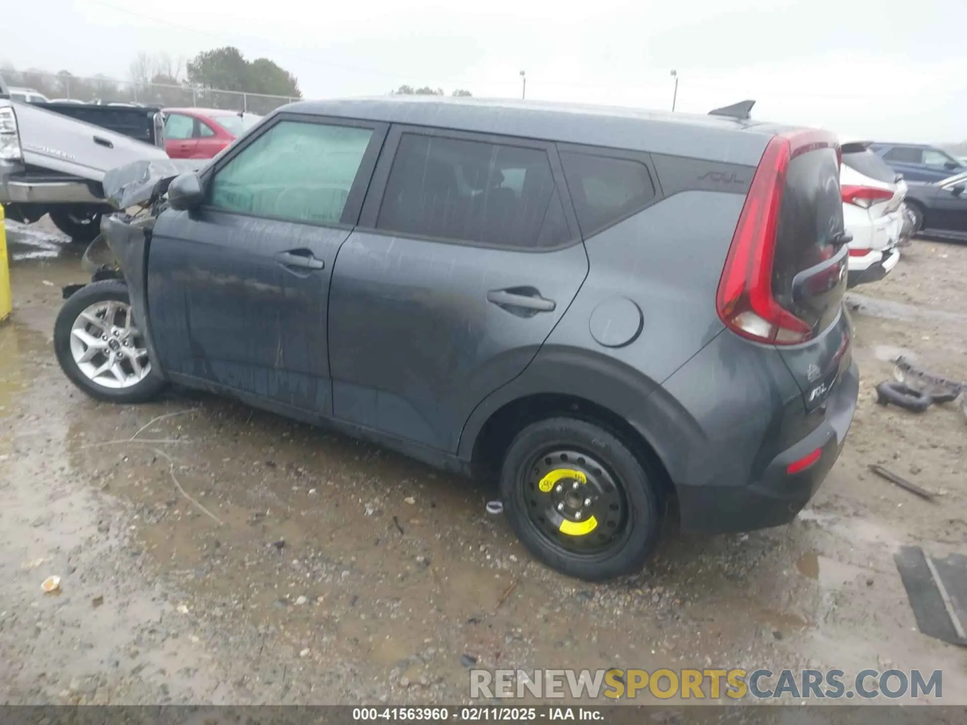3 fotografías del automóvil dañado KNDJ23AU2L7001180 KIA SOUL 2020