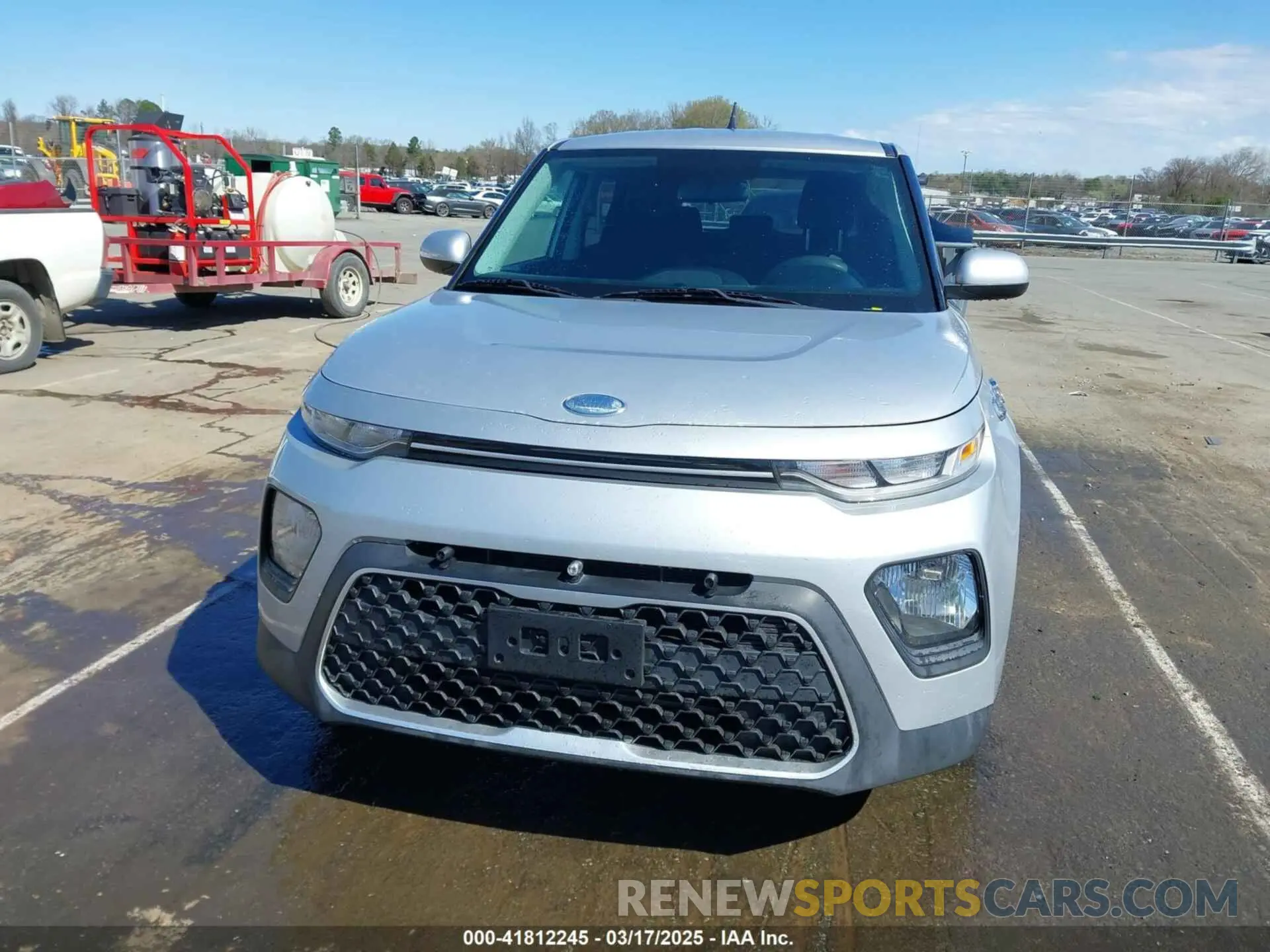 13 fotografías del automóvil dañado KNDJ23AU2L7004287 KIA SOUL 2020