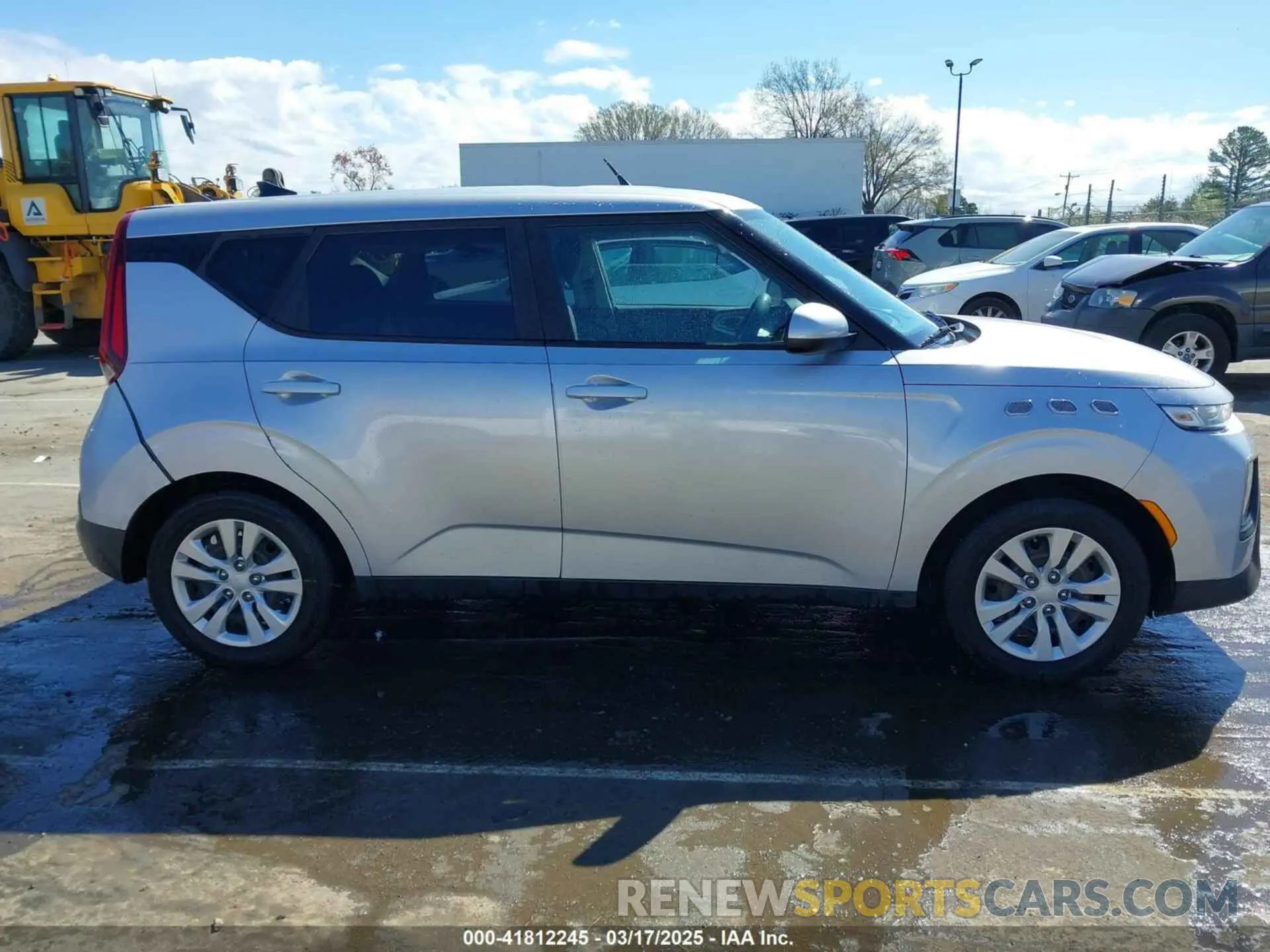 14 fotografías del automóvil dañado KNDJ23AU2L7004287 KIA SOUL 2020
