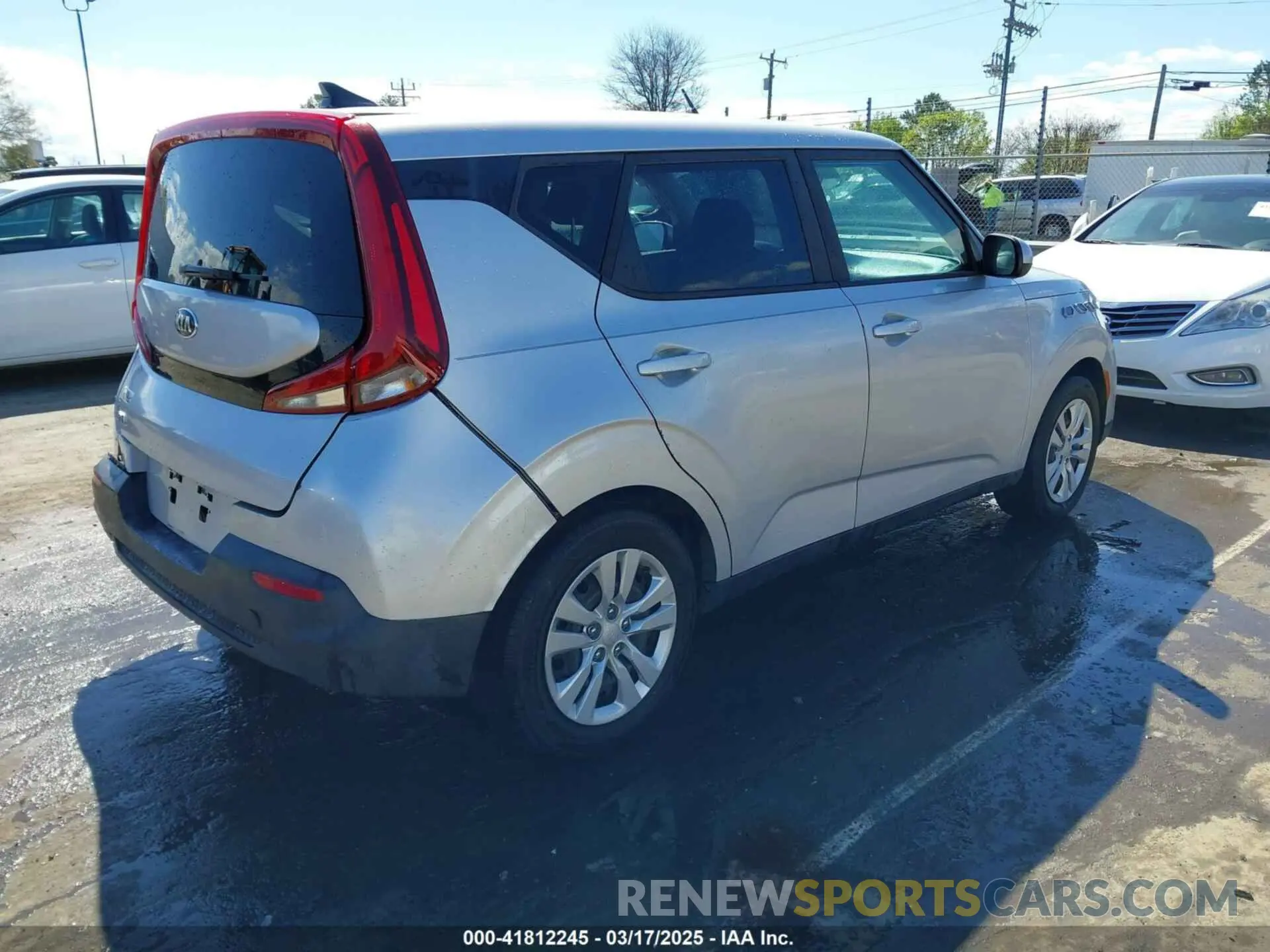 4 fotografías del automóvil dañado KNDJ23AU2L7004287 KIA SOUL 2020