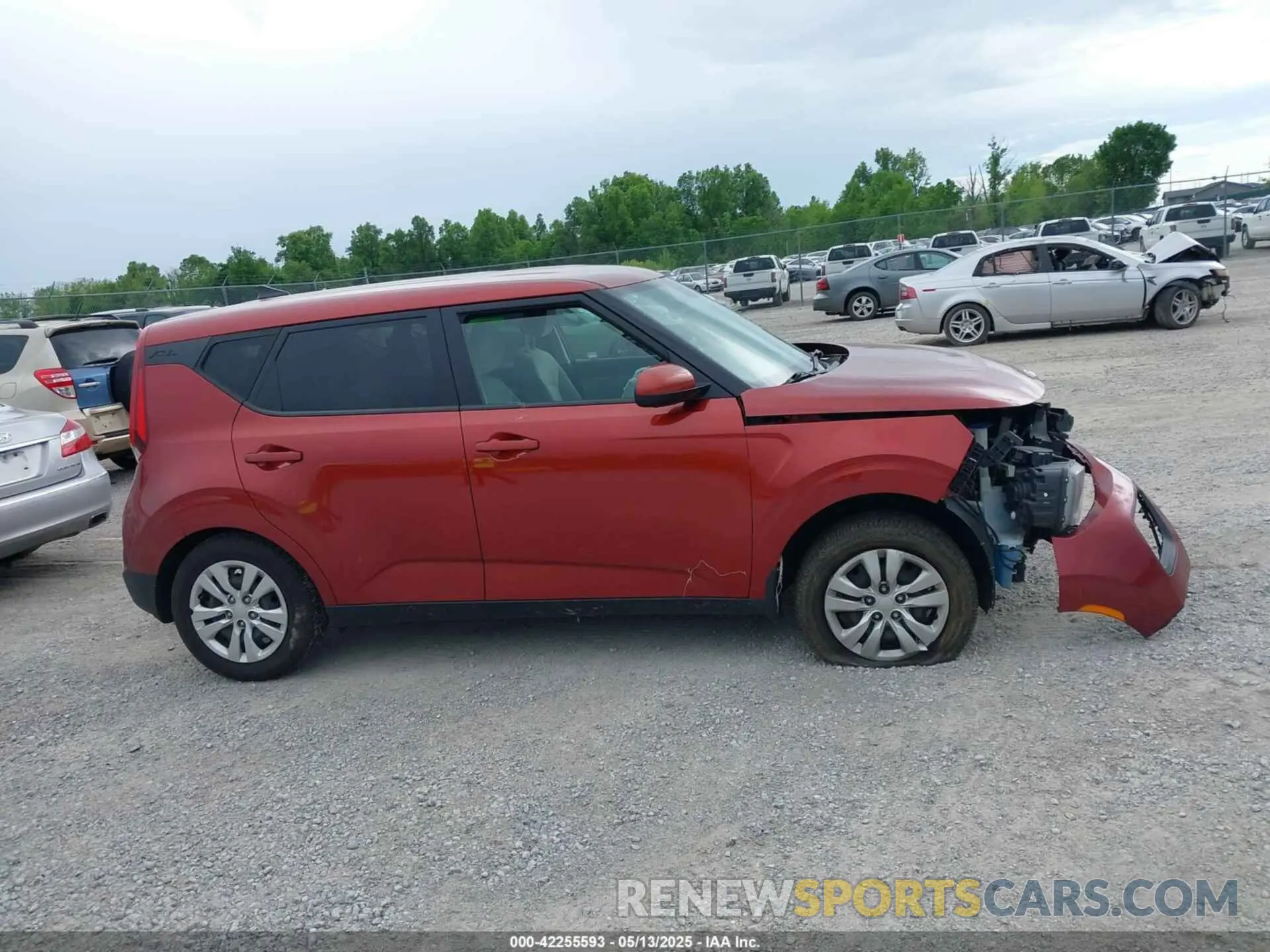 12 fotografías del automóvil dañado KNDJ23AU2L7021767 KIA SOUL 2020
