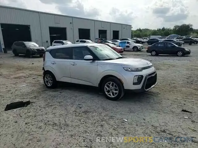 11 fotografías del automóvil dañado KNDJ23AU2L7059368 KIA SOUL 2020
