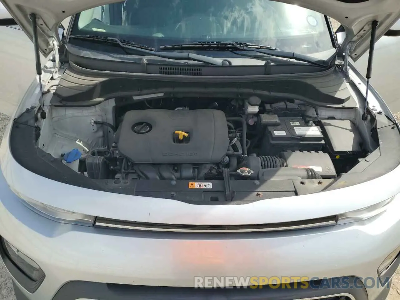 12 fotografías del automóvil dañado KNDJ23AU2L7059368 KIA SOUL 2020