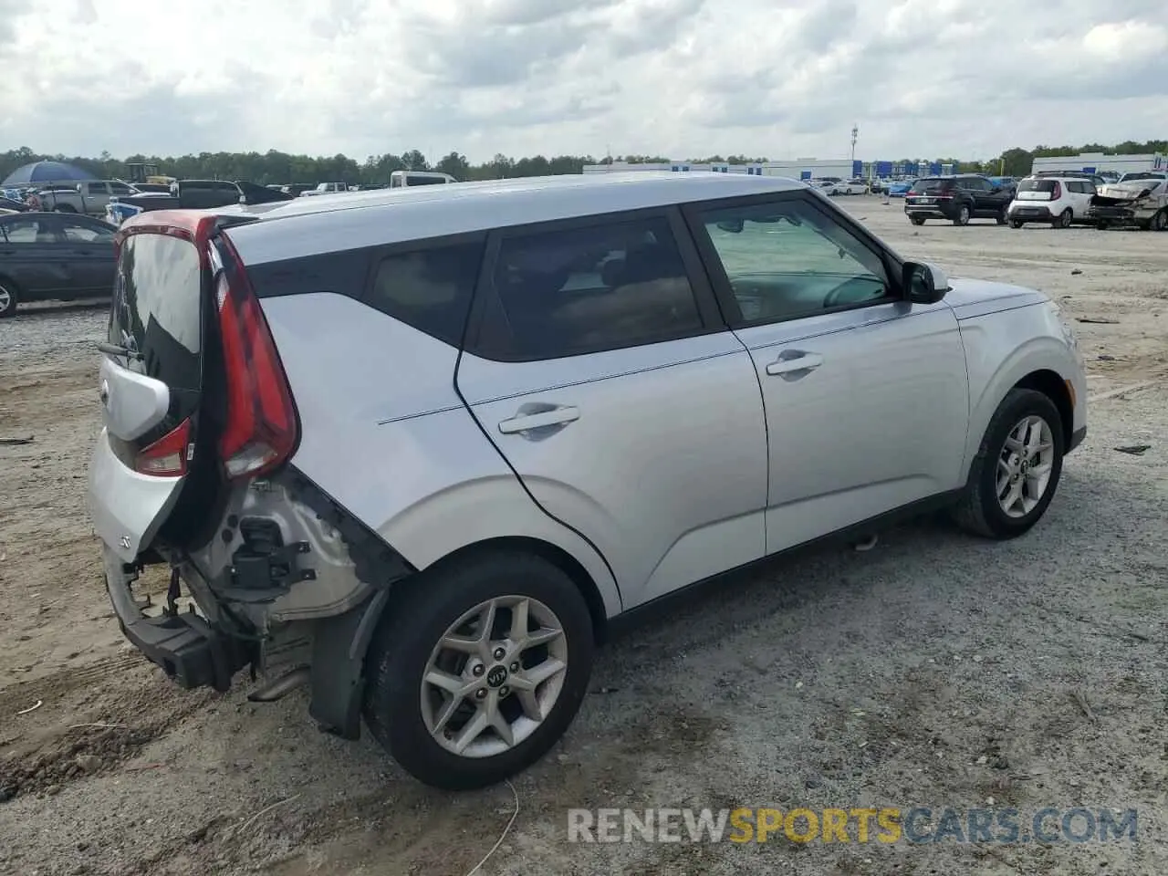 3 fotografías del automóvil dañado KNDJ23AU2L7059368 KIA SOUL 2020