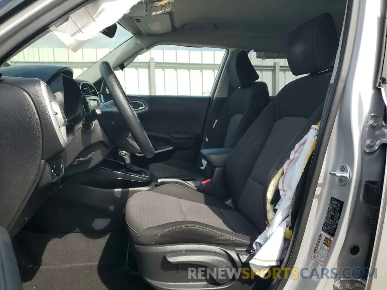 7 fotografías del automóvil dañado KNDJ23AU2L7059368 KIA SOUL 2020