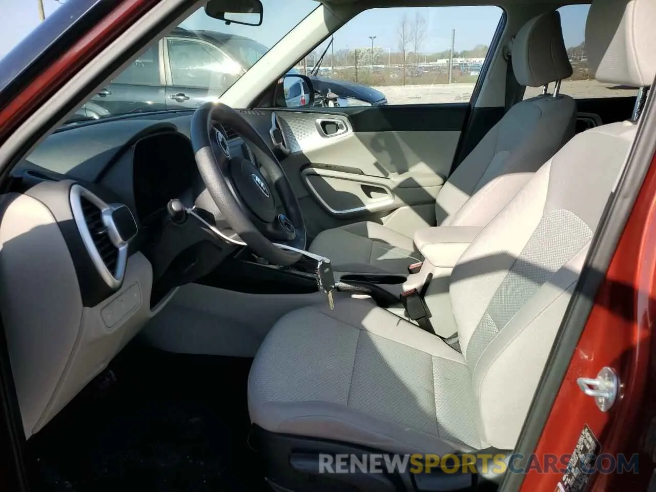 7 fotografías del automóvil dañado KNDJ23AU2L7081810 KIA SOUL 2020
