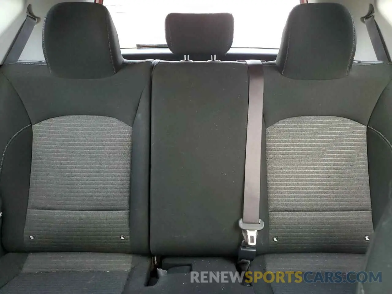 10 fotografías del automóvil dañado KNDJ23AU2L7098168 KIA SOUL 2020