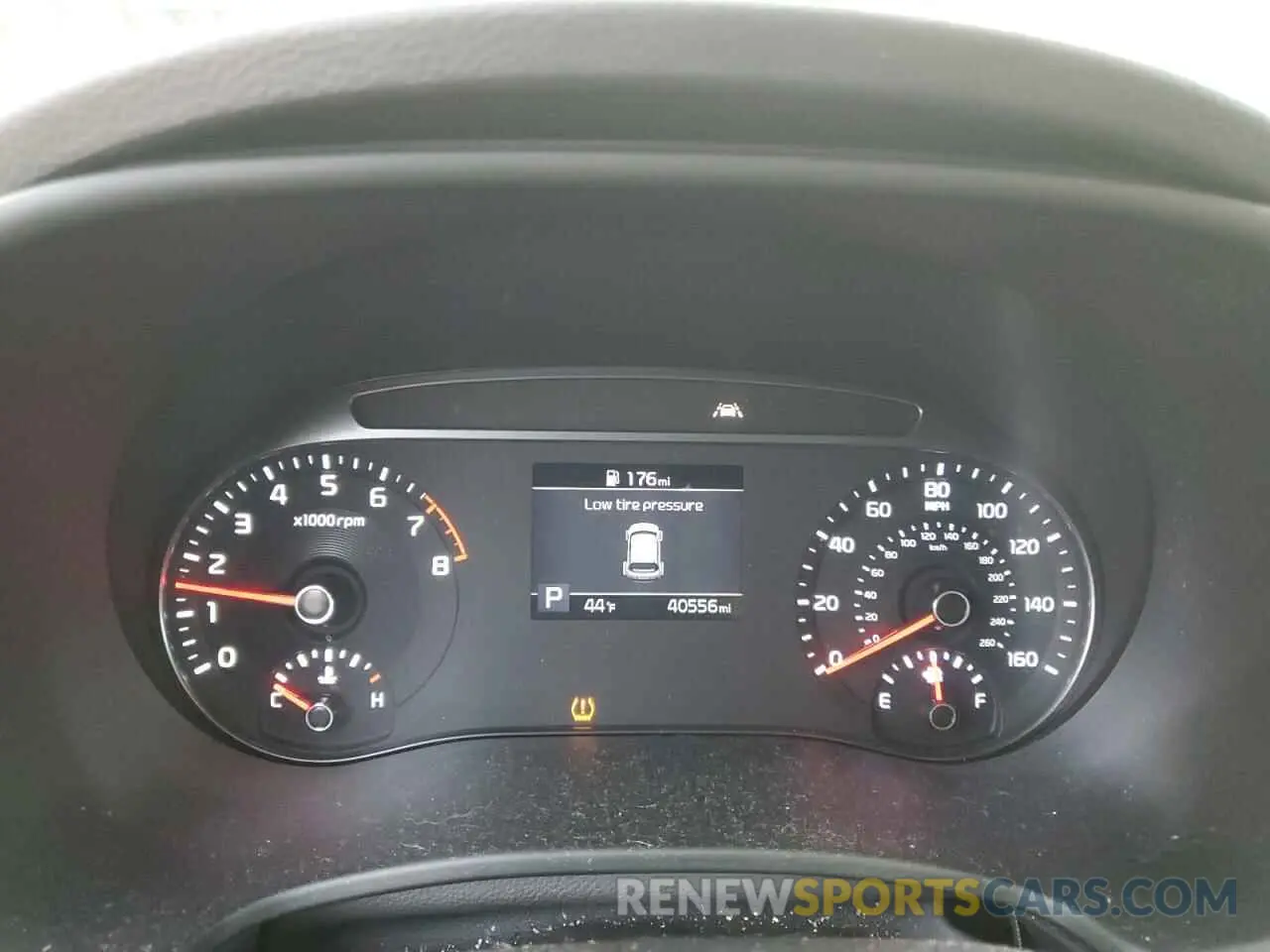 9 fotografías del automóvil dañado KNDJ23AU2L7098168 KIA SOUL 2020