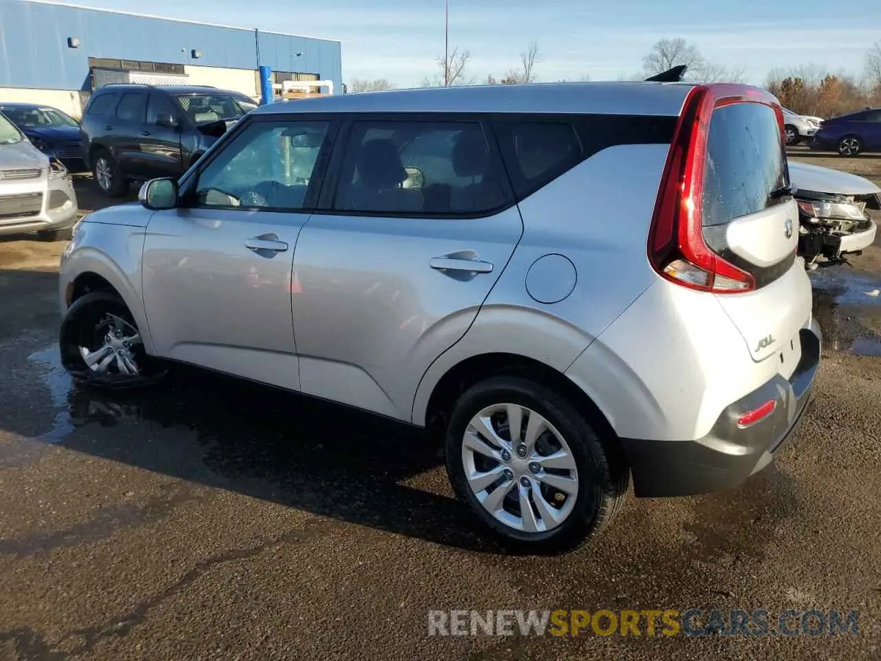 2 fotografías del automóvil dañado KNDJ23AU2L7110853 KIA SOUL 2020