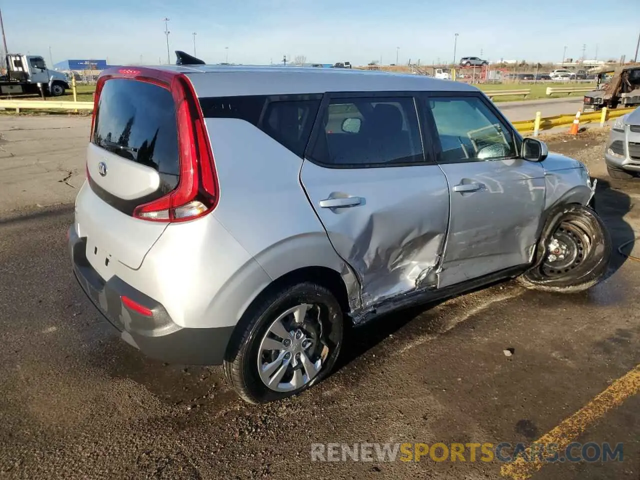 3 fotografías del automóvil dañado KNDJ23AU2L7110853 KIA SOUL 2020