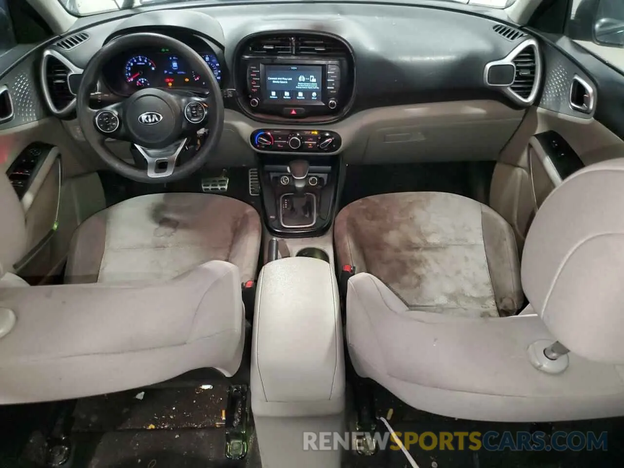 8 fotografías del automóvil dañado KNDJ23AU2L7116393 KIA SOUL 2020