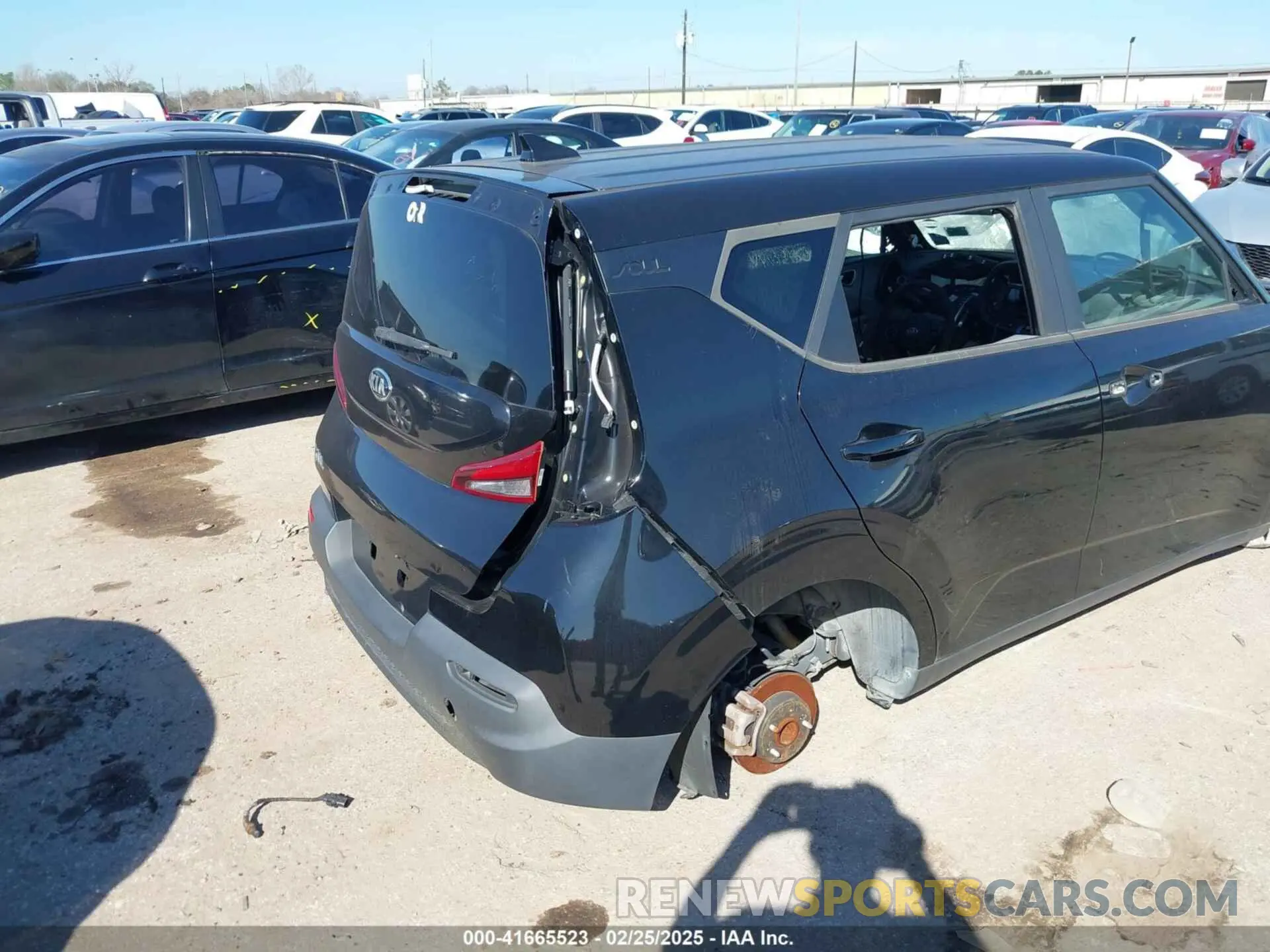 19 fotografías del automóvil dañado KNDJ23AU2L7120735 KIA SOUL 2020