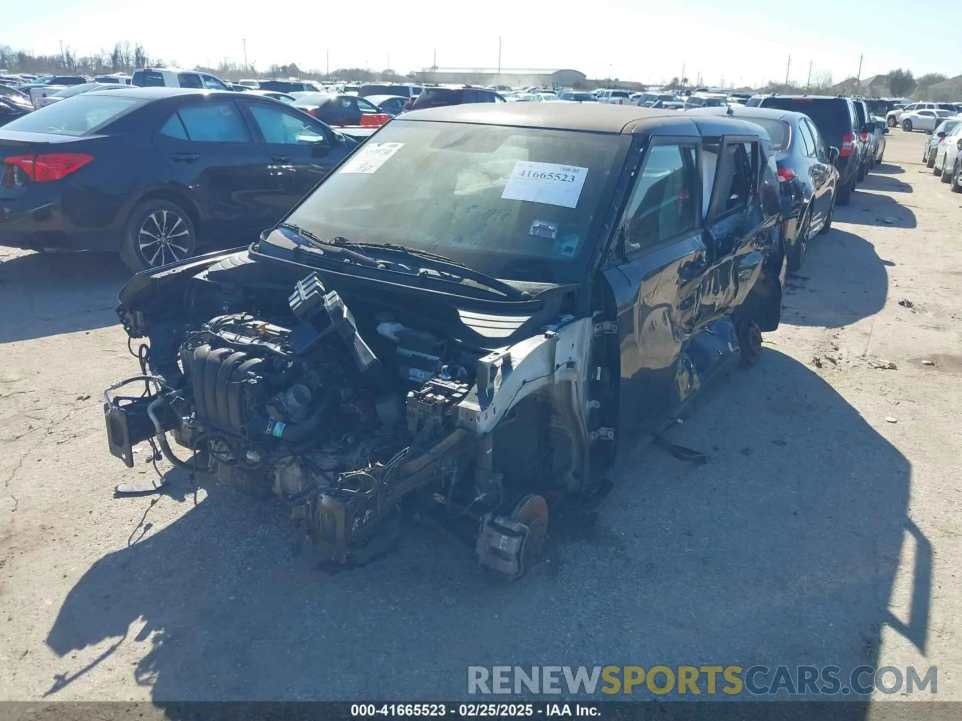 2 fotografías del automóvil dañado KNDJ23AU2L7120735 KIA SOUL 2020
