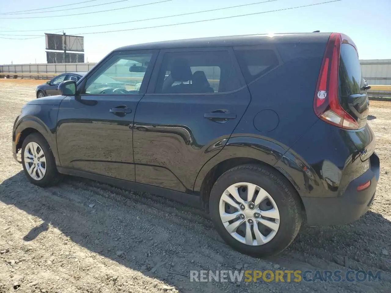 2 fotografías del automóvil dañado KNDJ23AU2L7712541 KIA SOUL 2020