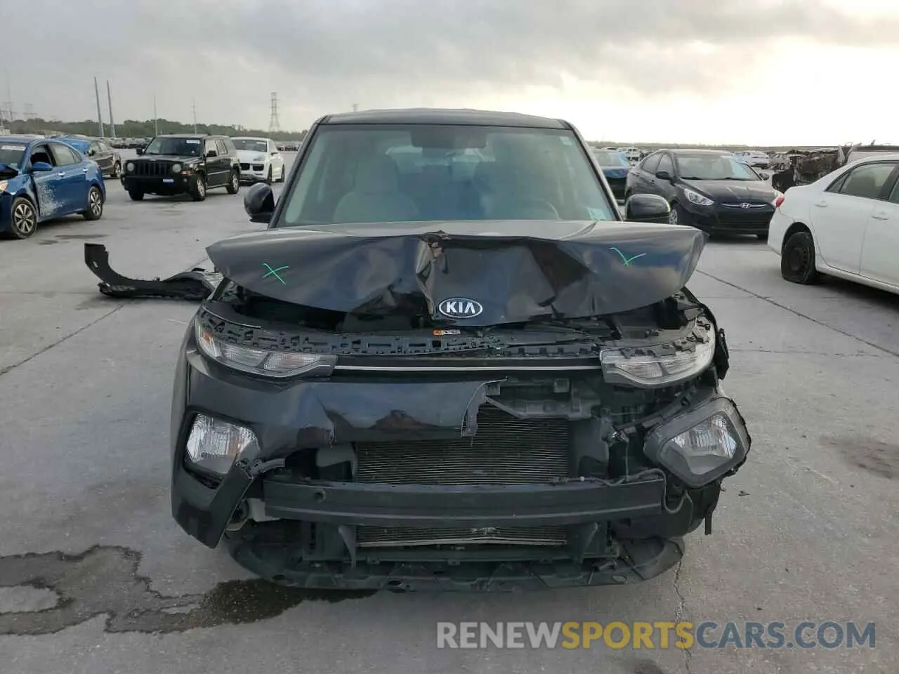 5 fotografías del automóvil dañado KNDJ23AU2L7713866 KIA SOUL 2020