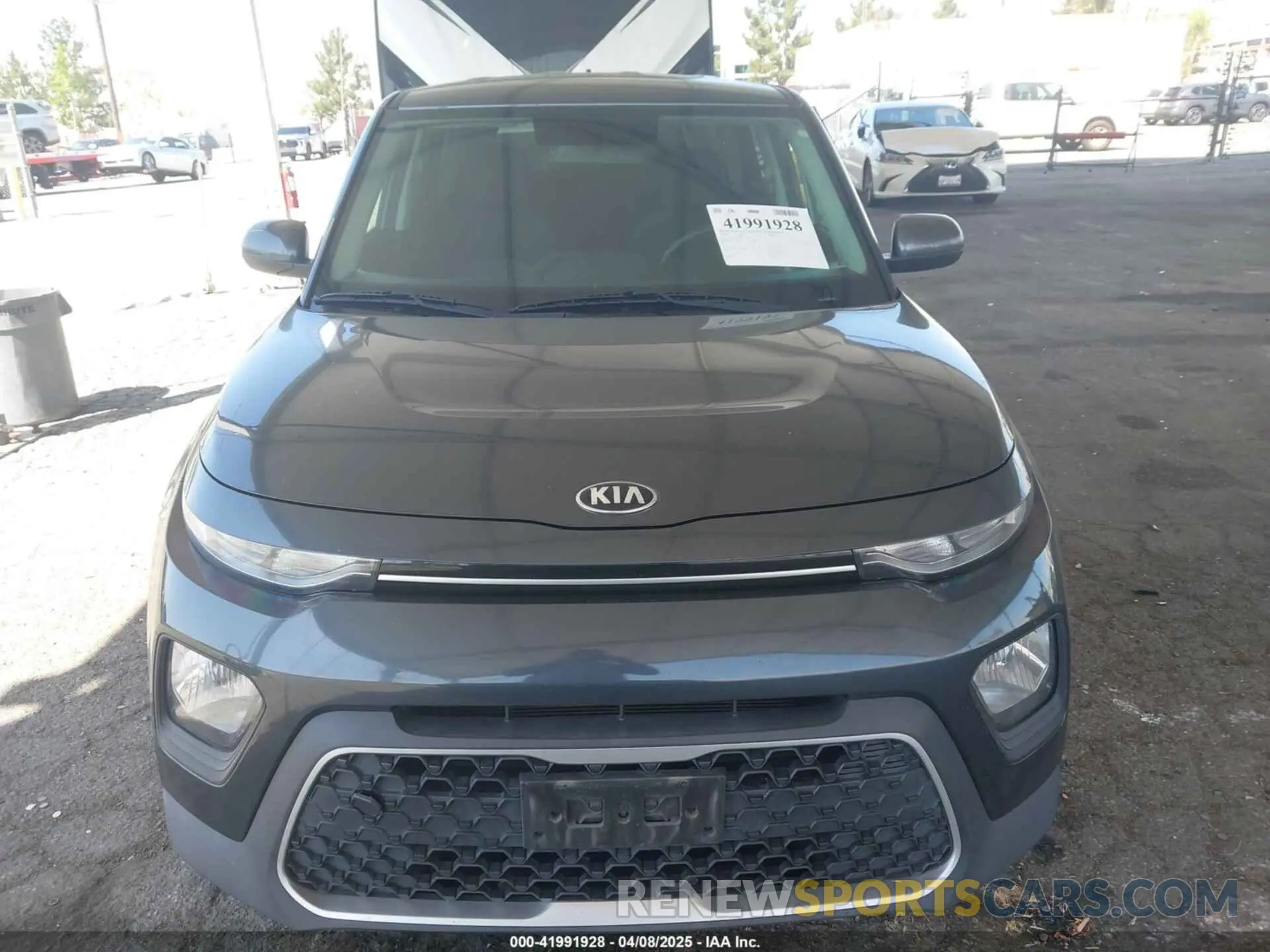 12 fotografías del automóvil dañado KNDJ23AU2L7715620 KIA SOUL 2020